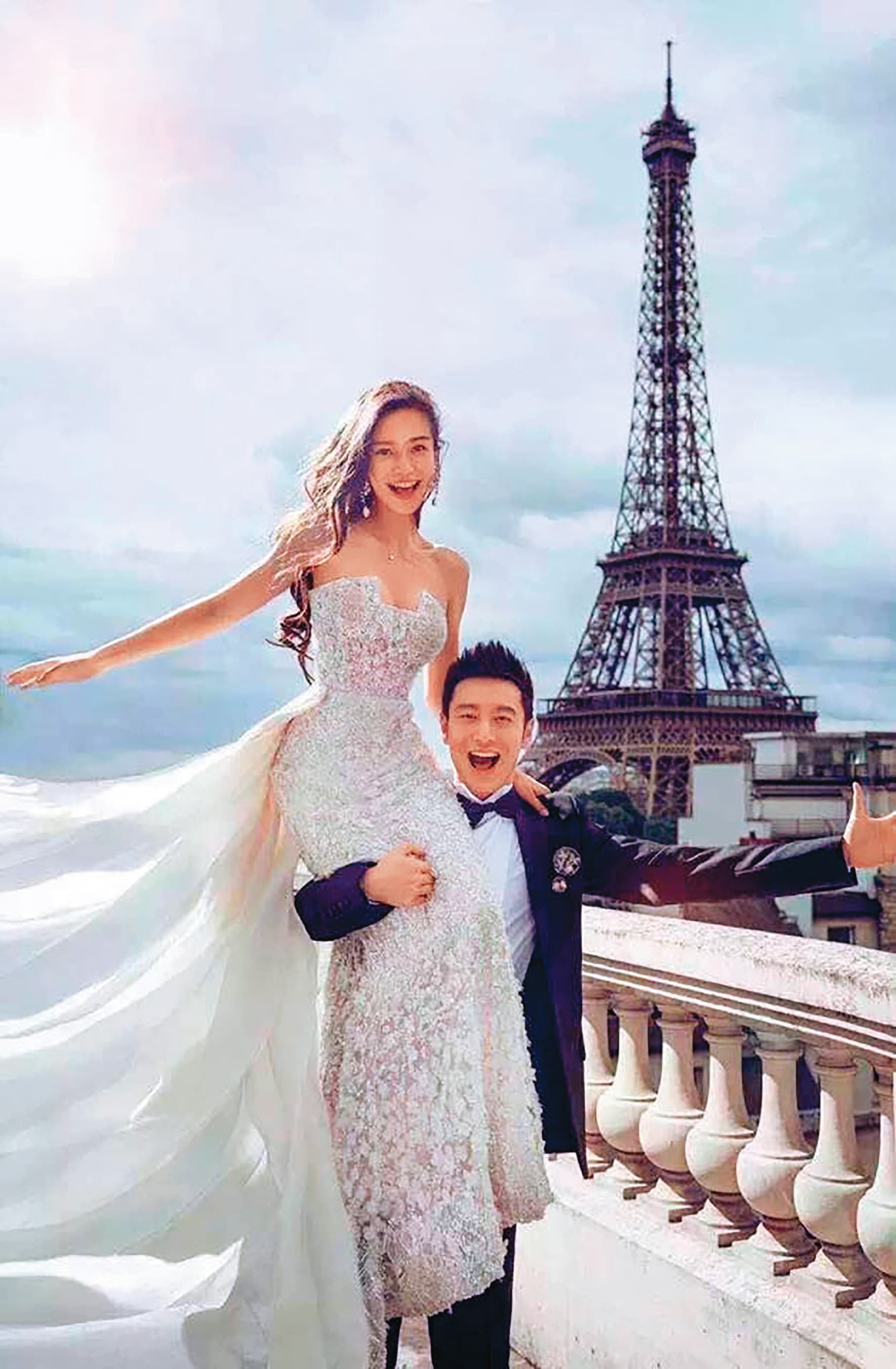 Angelababy（左）、黃曉明（右）去年宣布離婚；結婚後他們婚變頻傳，當初世紀婚禮已成追憶。（網路圖片）