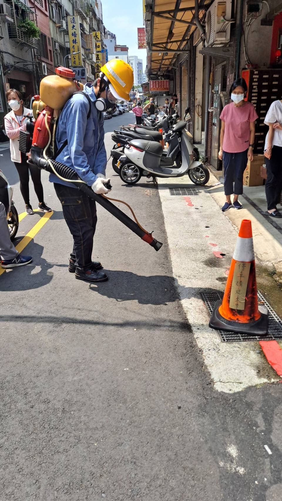 北市府針對大同區進行環境清消。（北市衛生局提供）