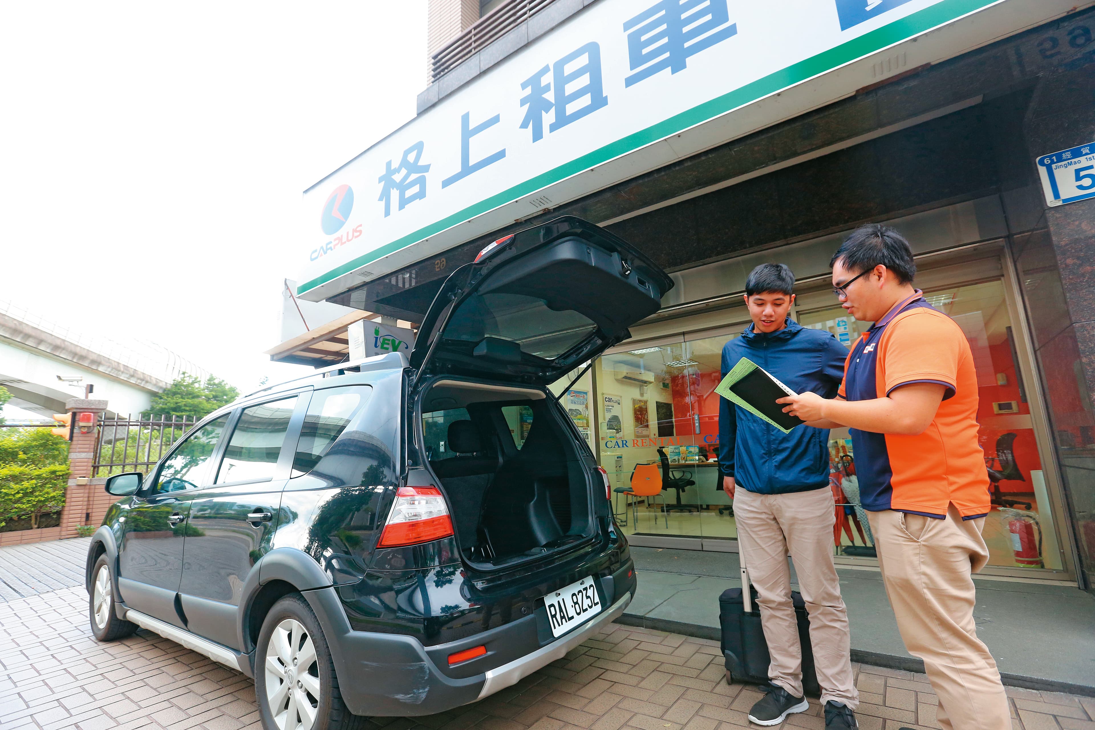 揮軍移動服務戰場，小金雞裕融旗下的格上租車就是過往重要布局之一。