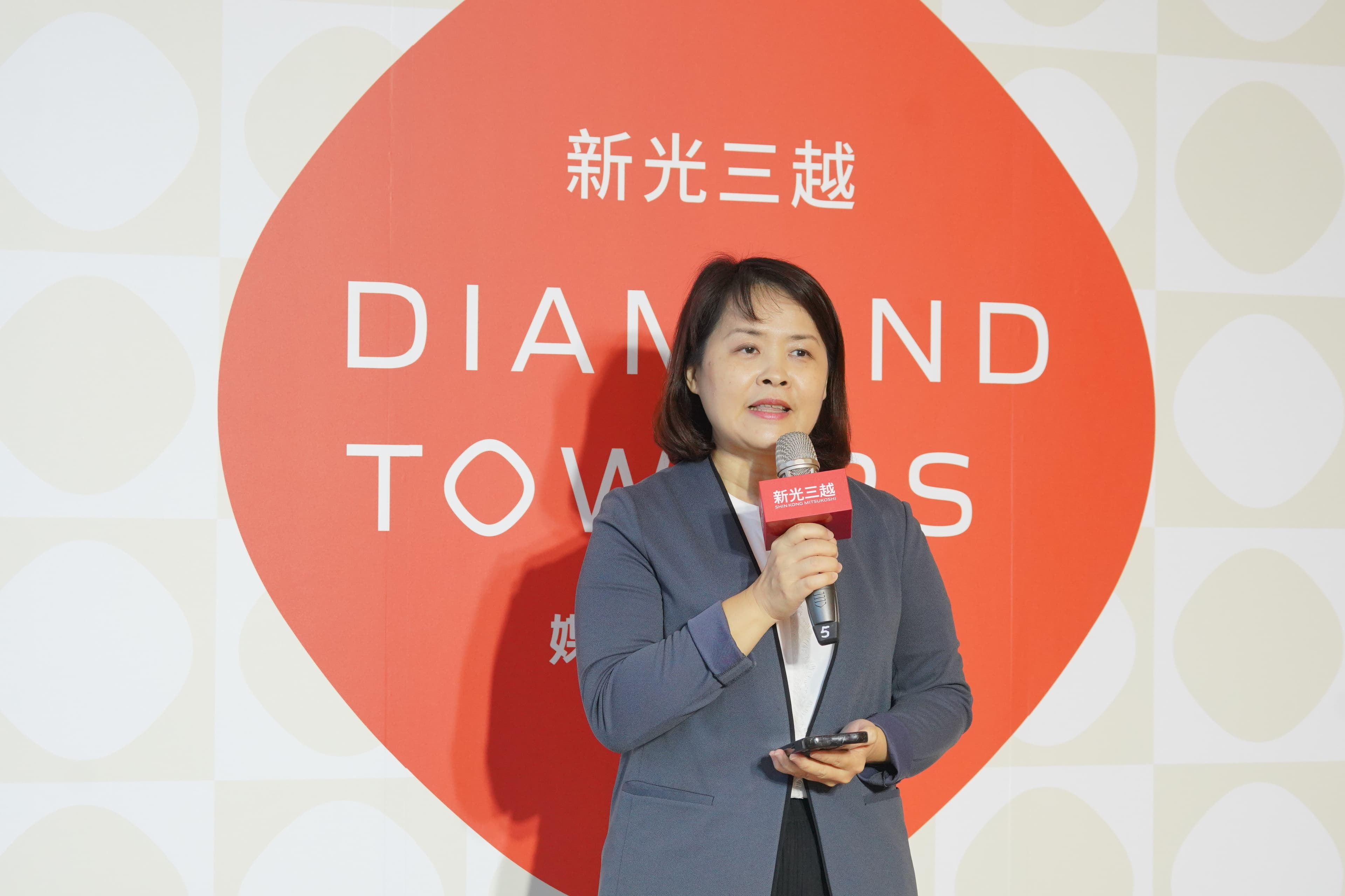 新光三越Diamond Towers今天開箱，餐飲、精品是主力。