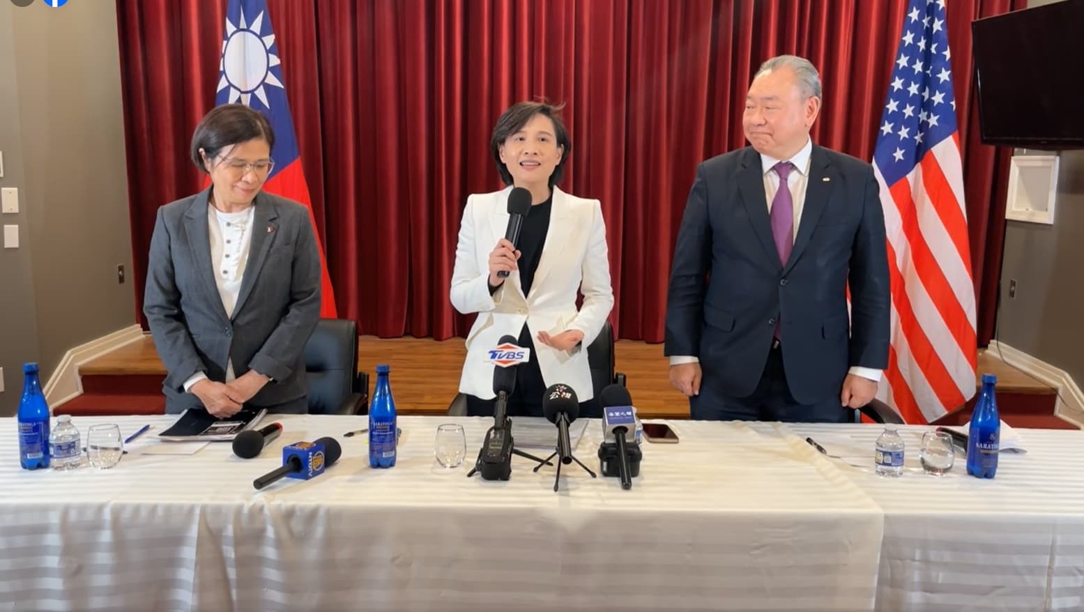 楊珍妮、鄭麗文、俞大㵢已與美國商務部針對台美關稅簽訂MOU。（翻攝自Taiwan in the US臉書）