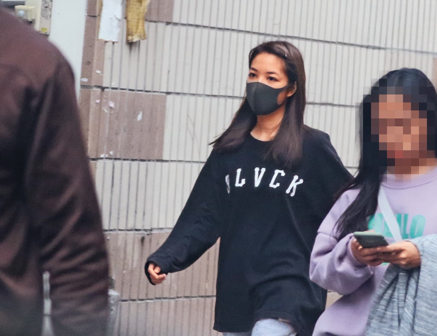 陳柏霖的住處已經讓庭瑄（左）長期入住，可見男方待她如女主人般，傳出婚頭也毫不令人意外。