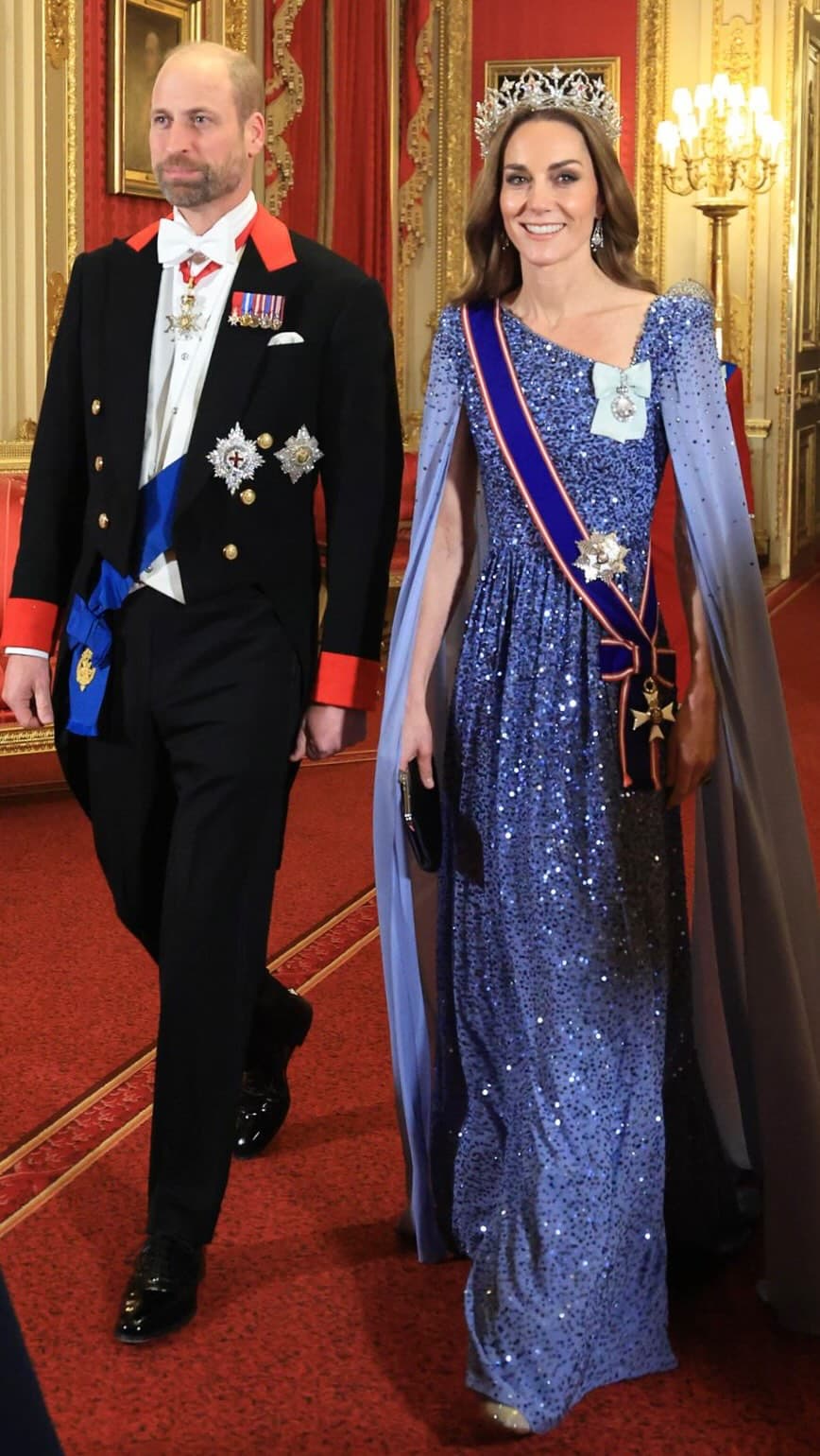 凱特首度戴上維多利亞女王東方圓飾王冠，絢麗奪目。（翻攝princeandprincessofwales IG）