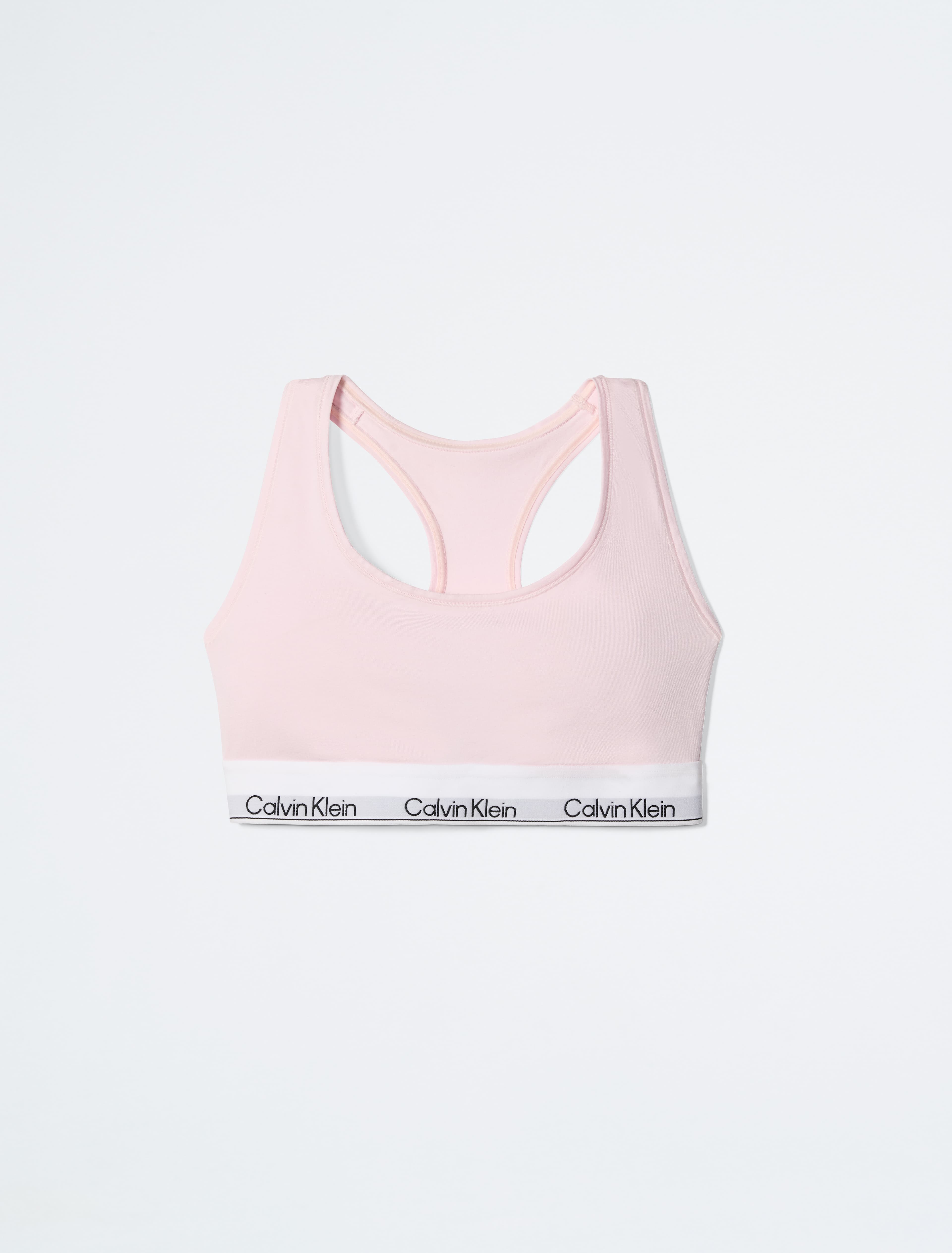 情人節系列運動內衣。（Calvin Klein提供）