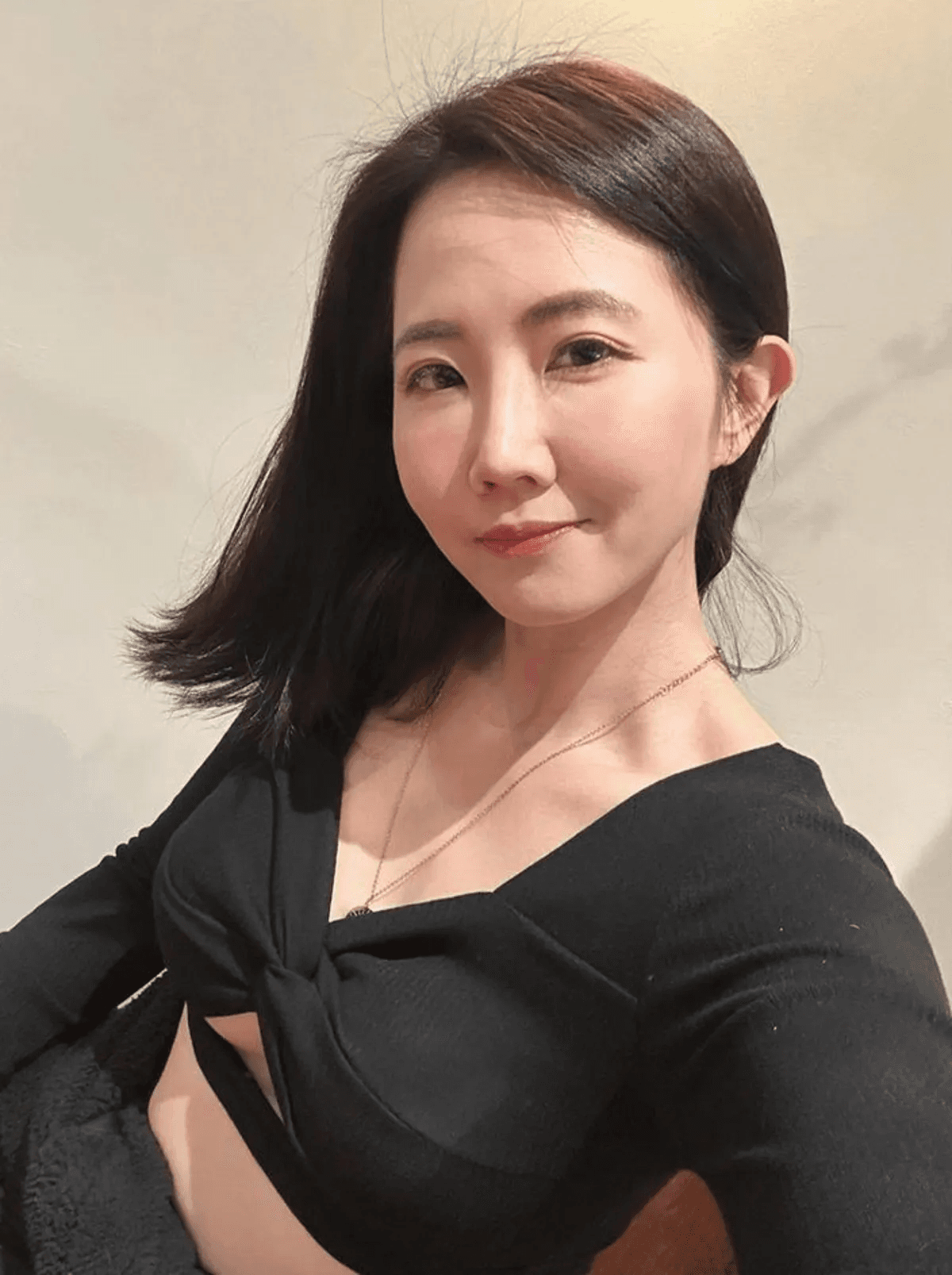 謝忻買下松山區新宅後，卻接連破財。（翻攝自謝忻臉書）