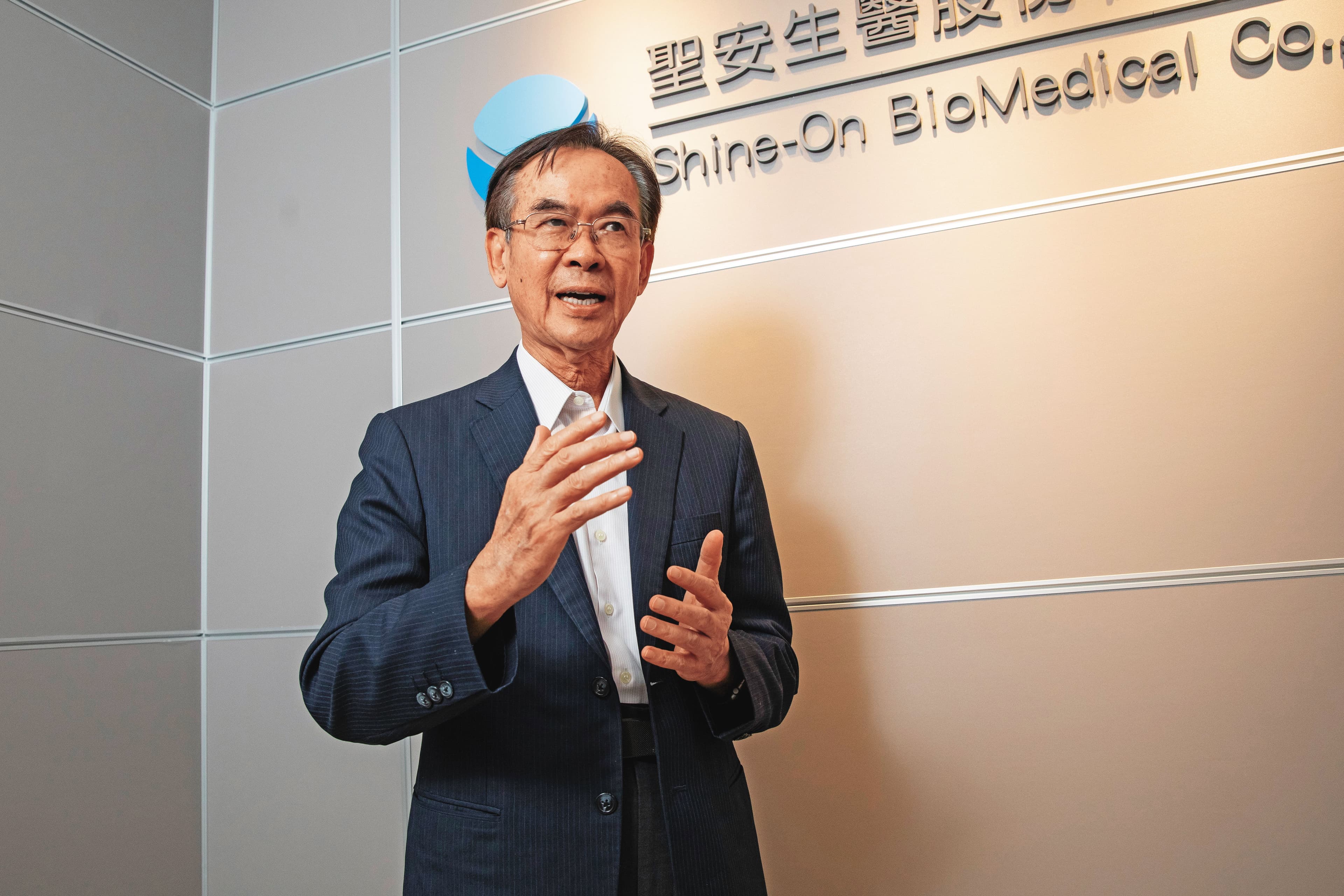 聖安生醫領先開發三抗藥物，藉此避開與國際藥廠正面對決，趁機彎道超車。圖為聖安生醫總經理江宏哲。