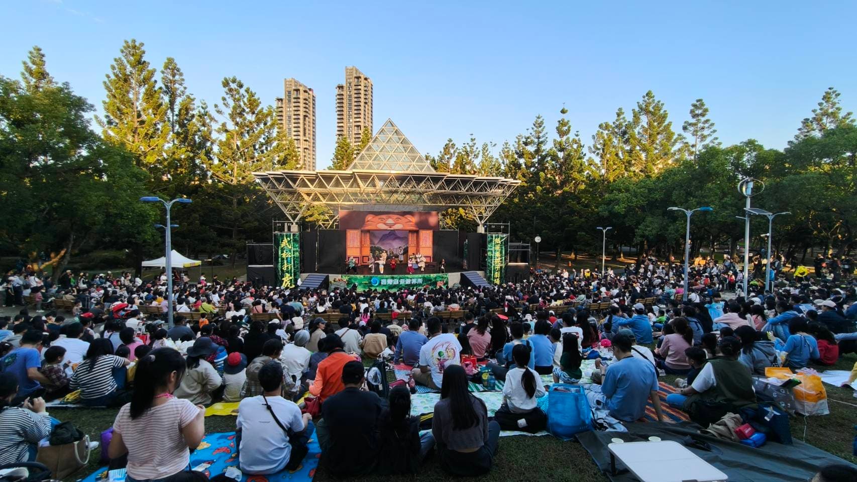 紙風車劇團《武松打虎》大安森林公園開演。（紙風車提供）