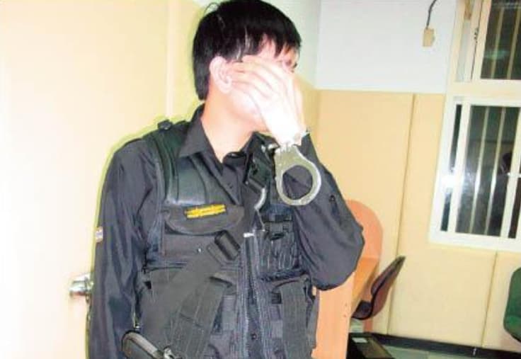 王逢昇被爆假冒警察的黑歷史。（翻攝畫面）