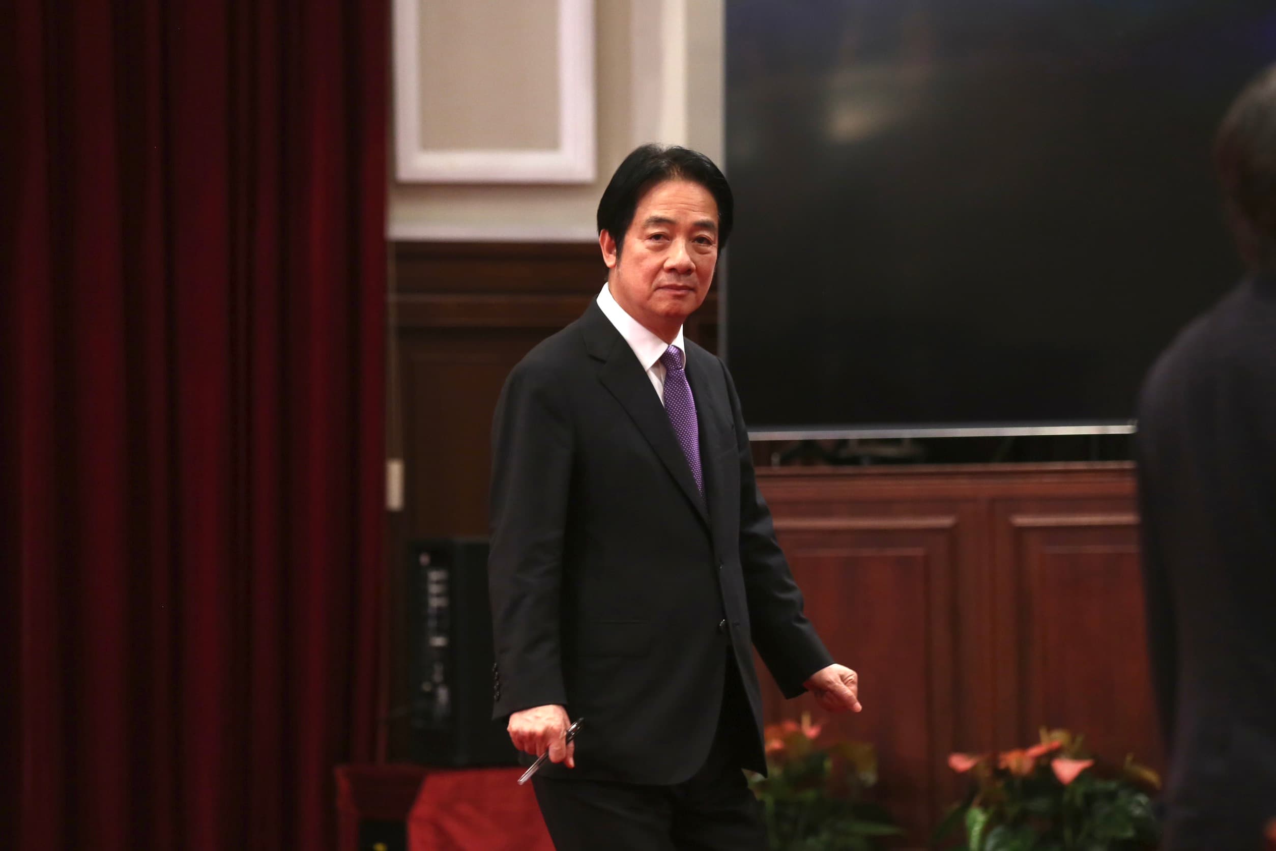 賴清德23日晚間在總統府發表談話並回應記者提問。（鏡報董孟航）