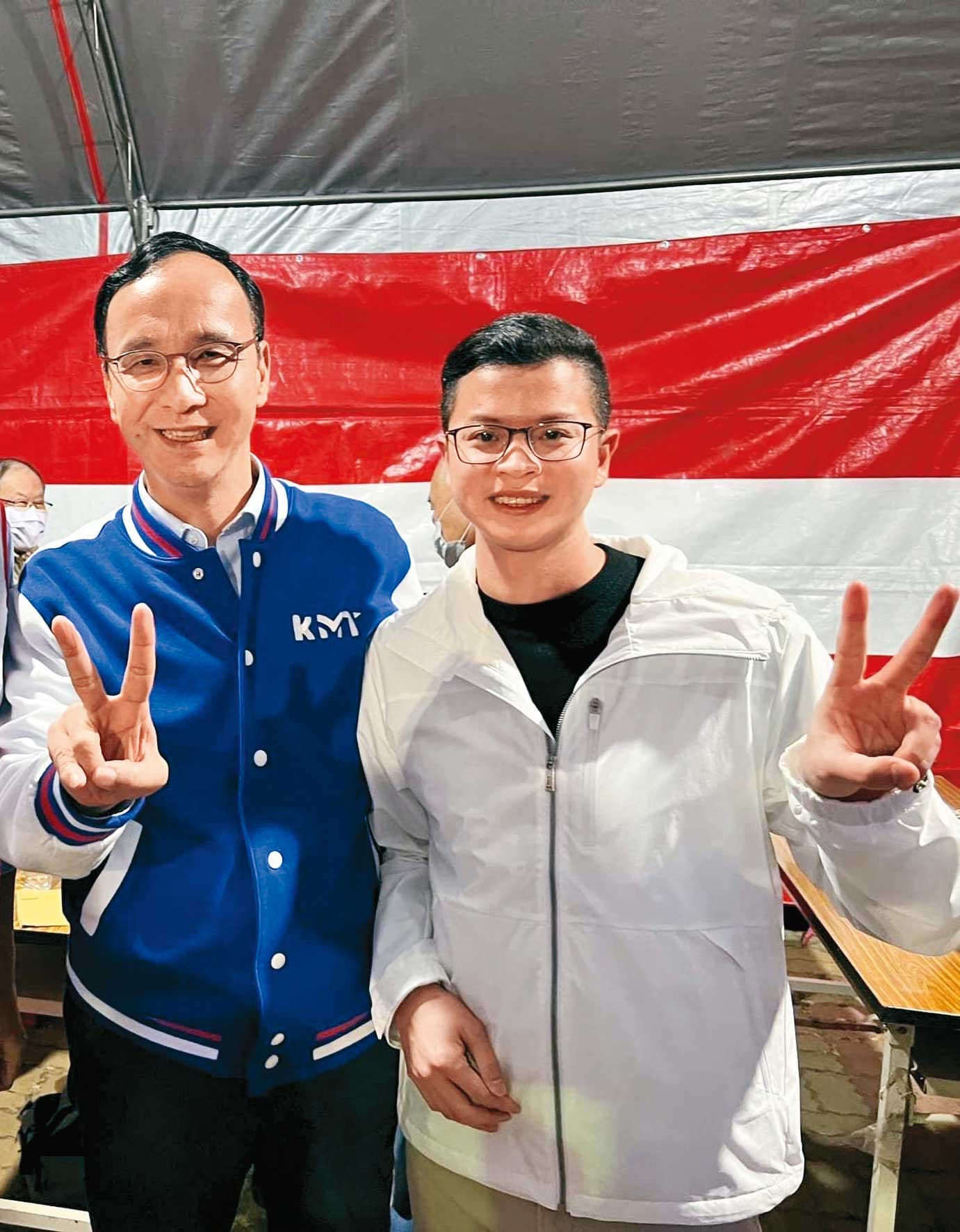 朱立倫（左）子弟兵凌濤（右）空降參選2022桃園第1選區議員，地方盛傳「卡」到佀廣洋。（翻攝凌濤粉絲專頁）