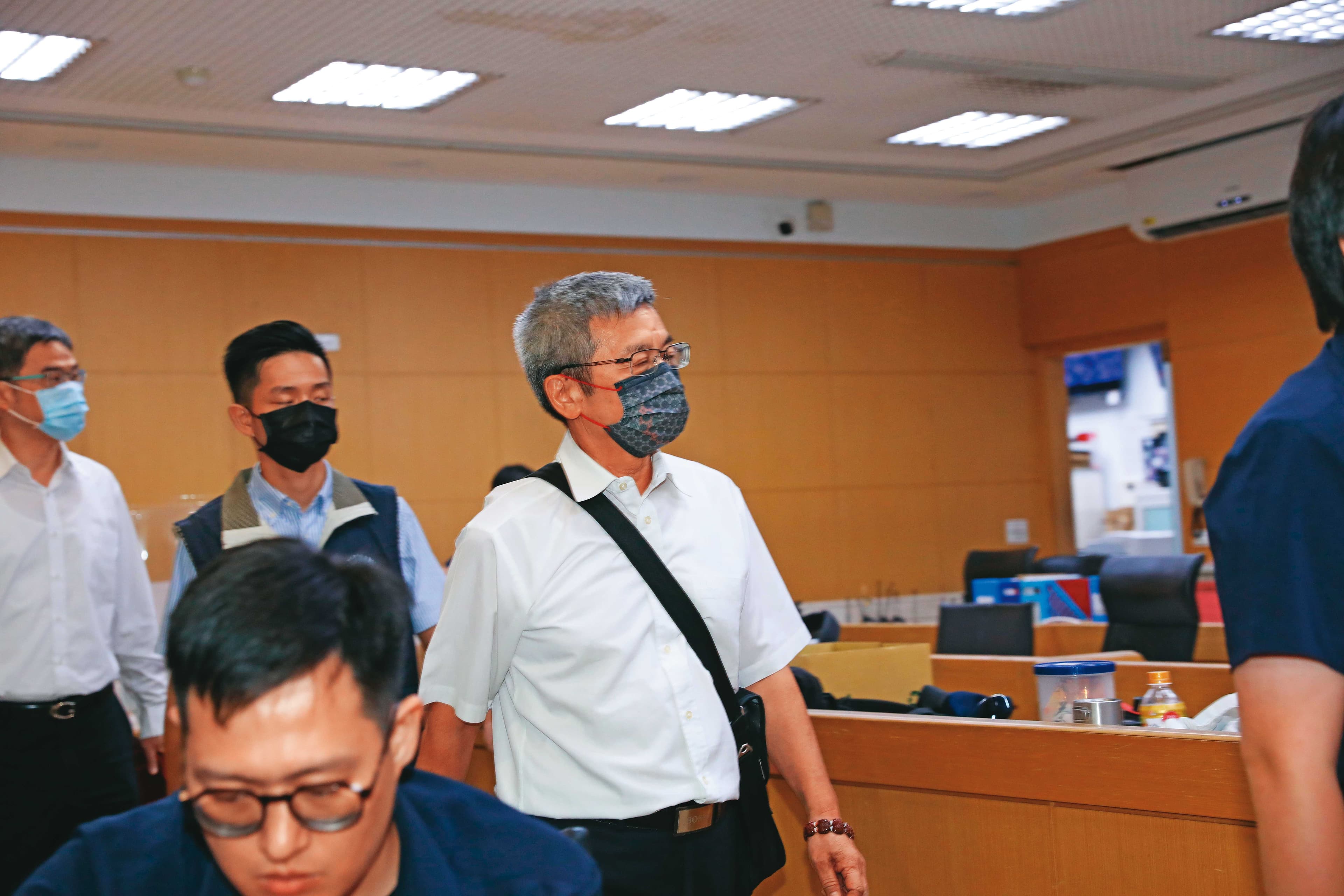 李文宗奉柯文哲之命成立木可公司收政治獻金，2人均涉洗錢及侵占公益款罪。