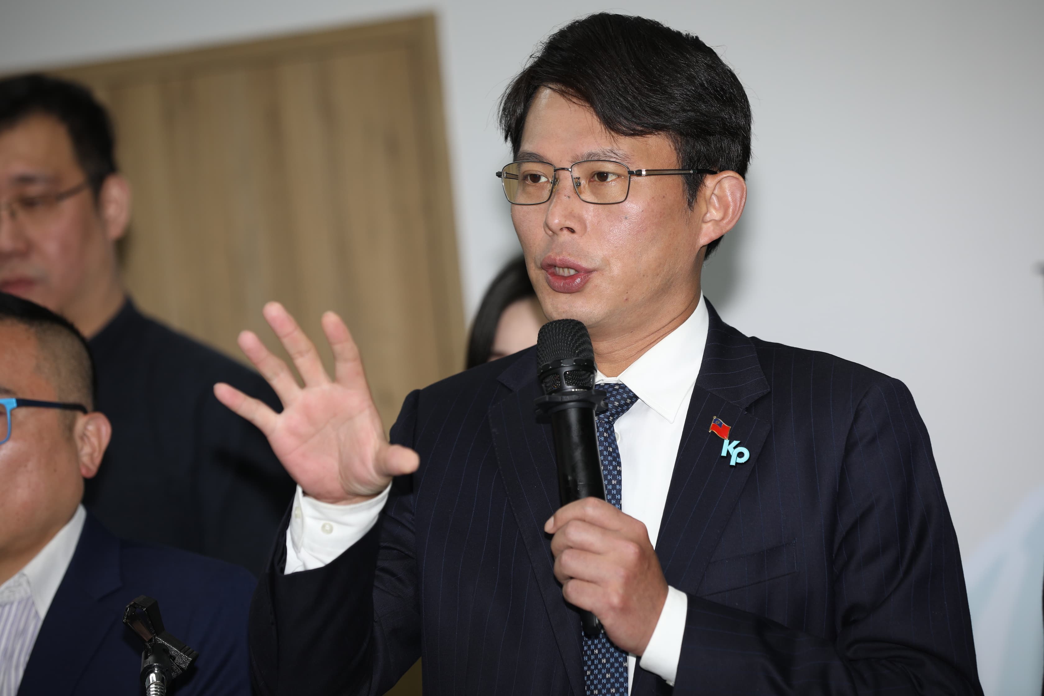 黃國昌今（19）日就任民眾黨黨主席。