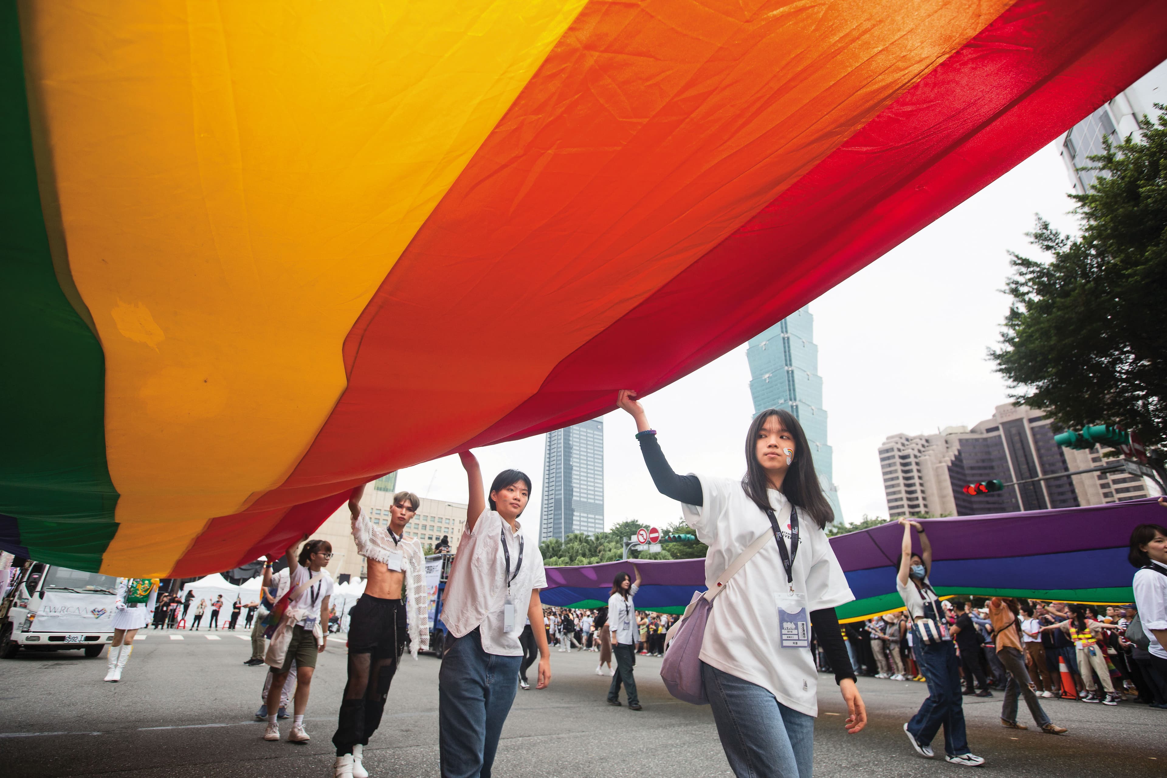 台灣是亞洲第一個同婚合法化的國家，兩岸同性伴侶結婚卻至今困難重重。（資料照片）