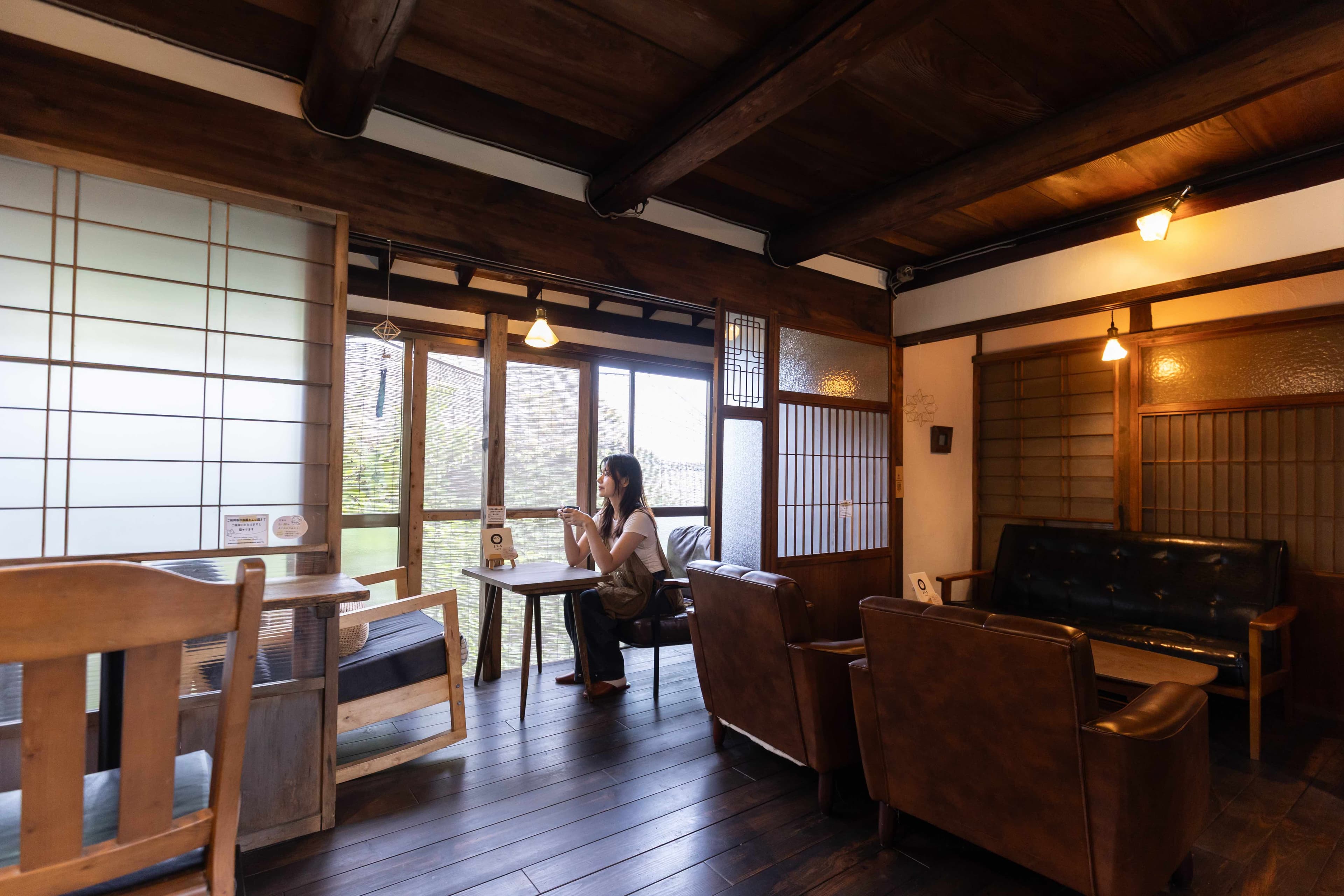 imawo屋齡超過百年，保留了建築原有風貌，很有昭和復古氛圍。