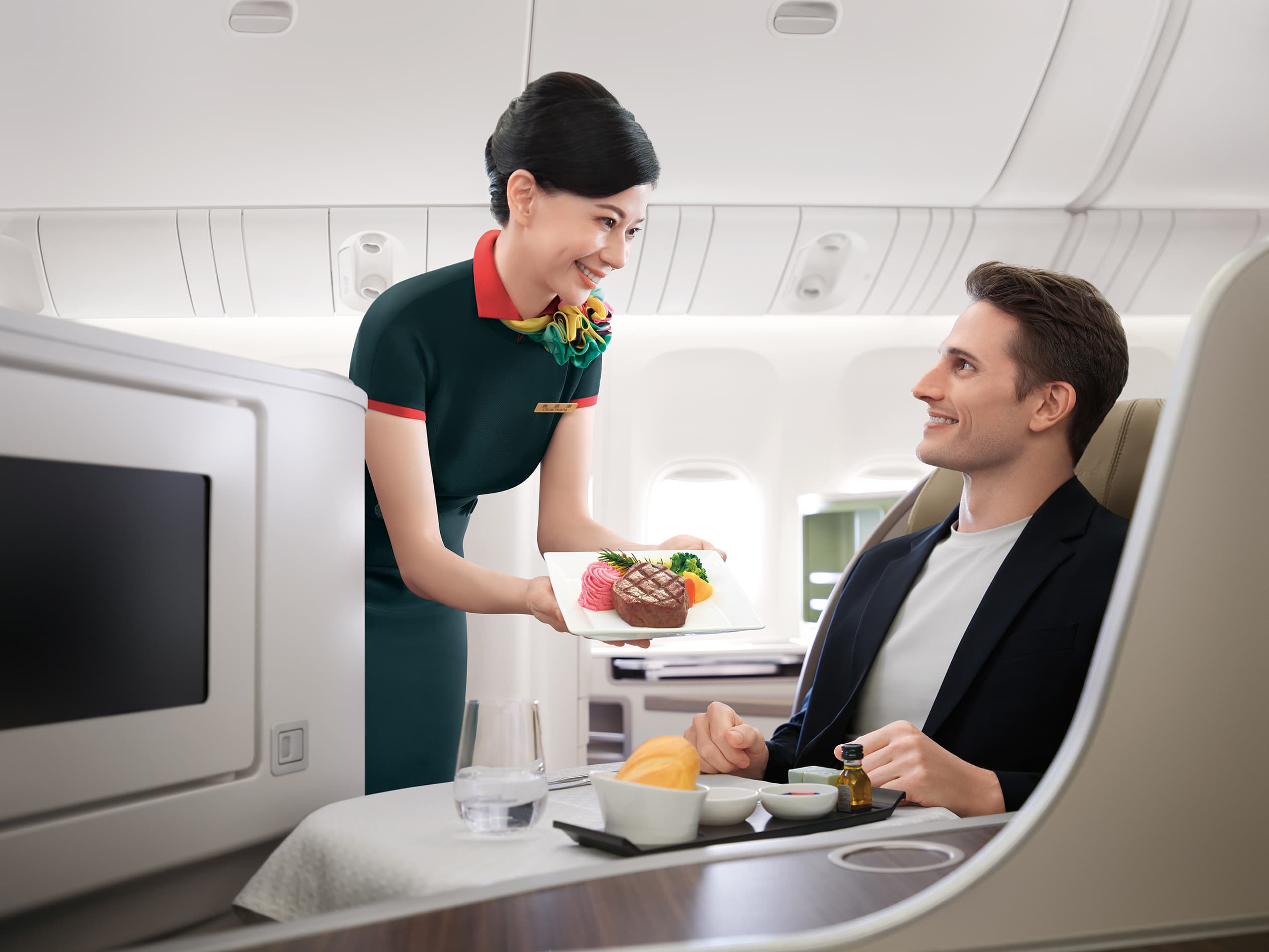 航空公司表示，近年持續提升機上與地面服務，並優化旅客整體飛航體驗。（圖／長榮航空提供）