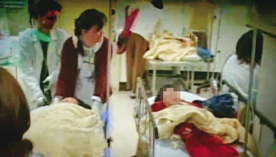 大火導致黃姓安親班負責人及2名男童死亡、18人輕重傷。（翻攝三立新聞）