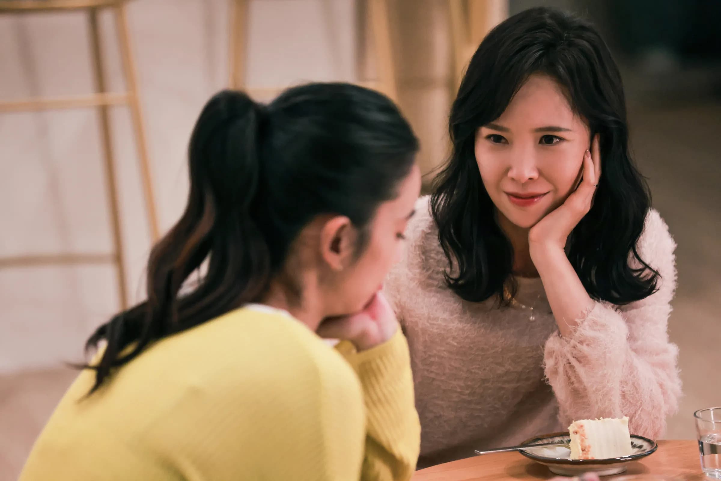 在《婚內失戀》系列的《慶祝》戲中，天心是個在婚姻中犧牲自我的女人。（寬想國際提供）