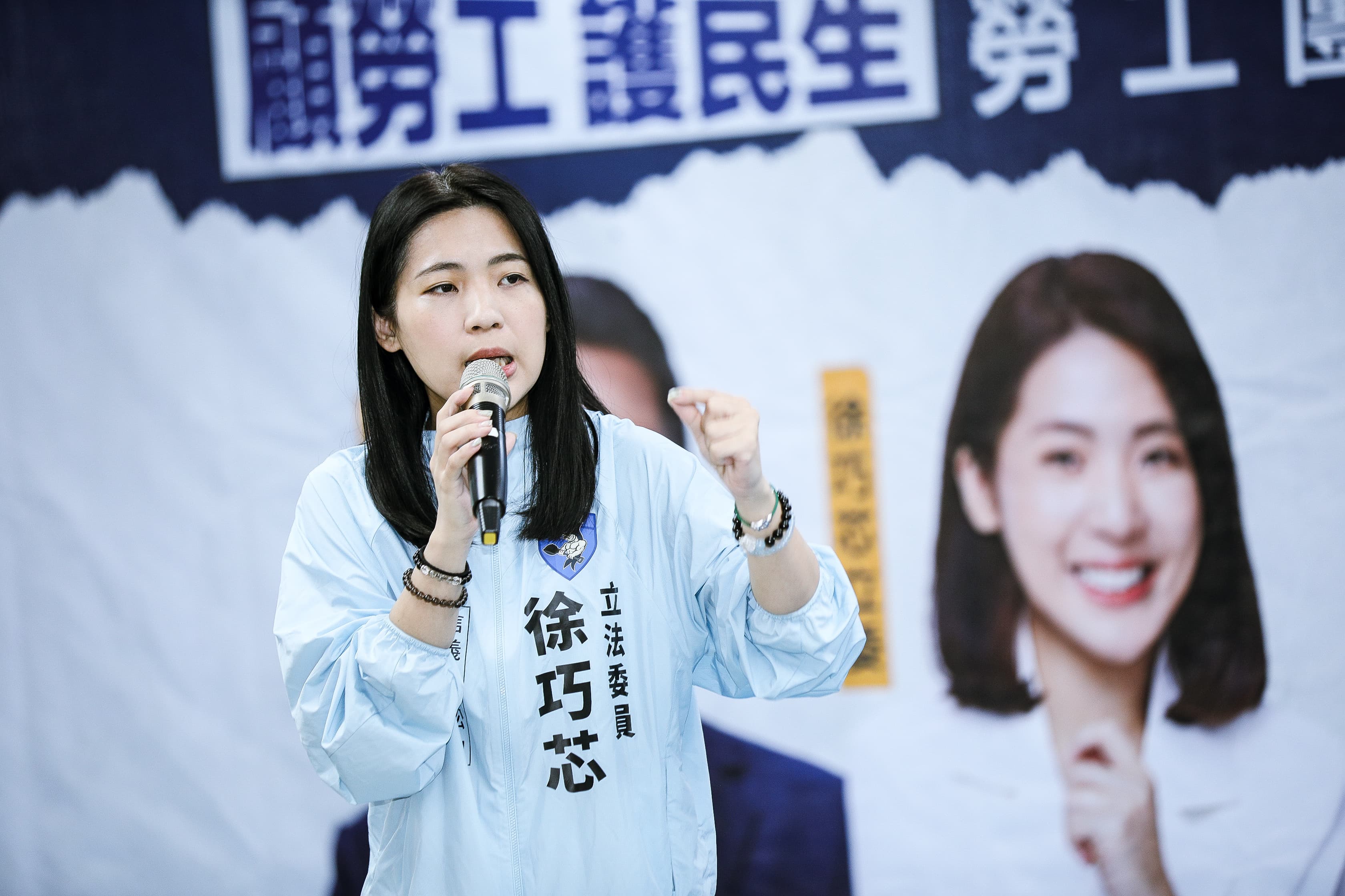 徐巧芯面臨罷免投票，近日又遭爆助理涉入吸金案。（鏡報鄒保祥攝）