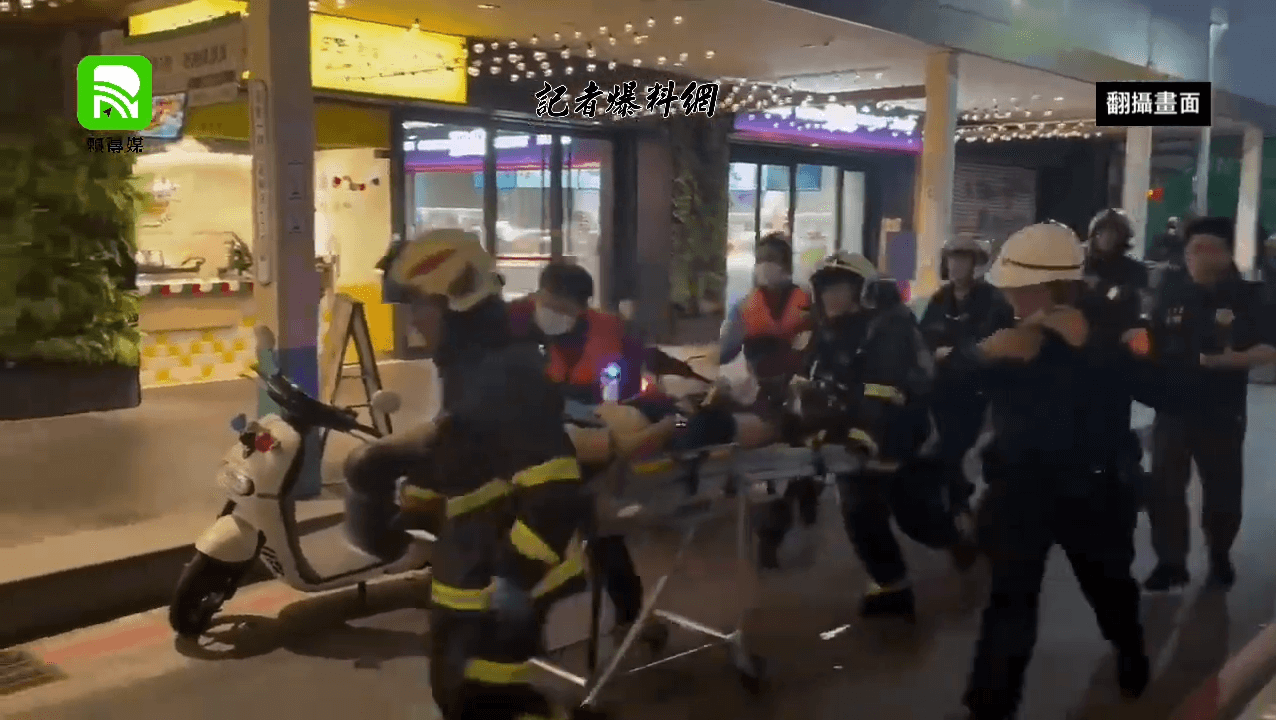 張男犯案後遭警方圍捕墜樓，警消立即搶救並送醫，而醫院稍早已放棄急救。（翻攝自記者爆料網）