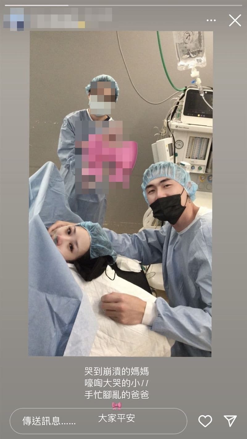 劉錚老婆日前在IG限動PO出產房內一家三口的合影。（翻攝自IG）