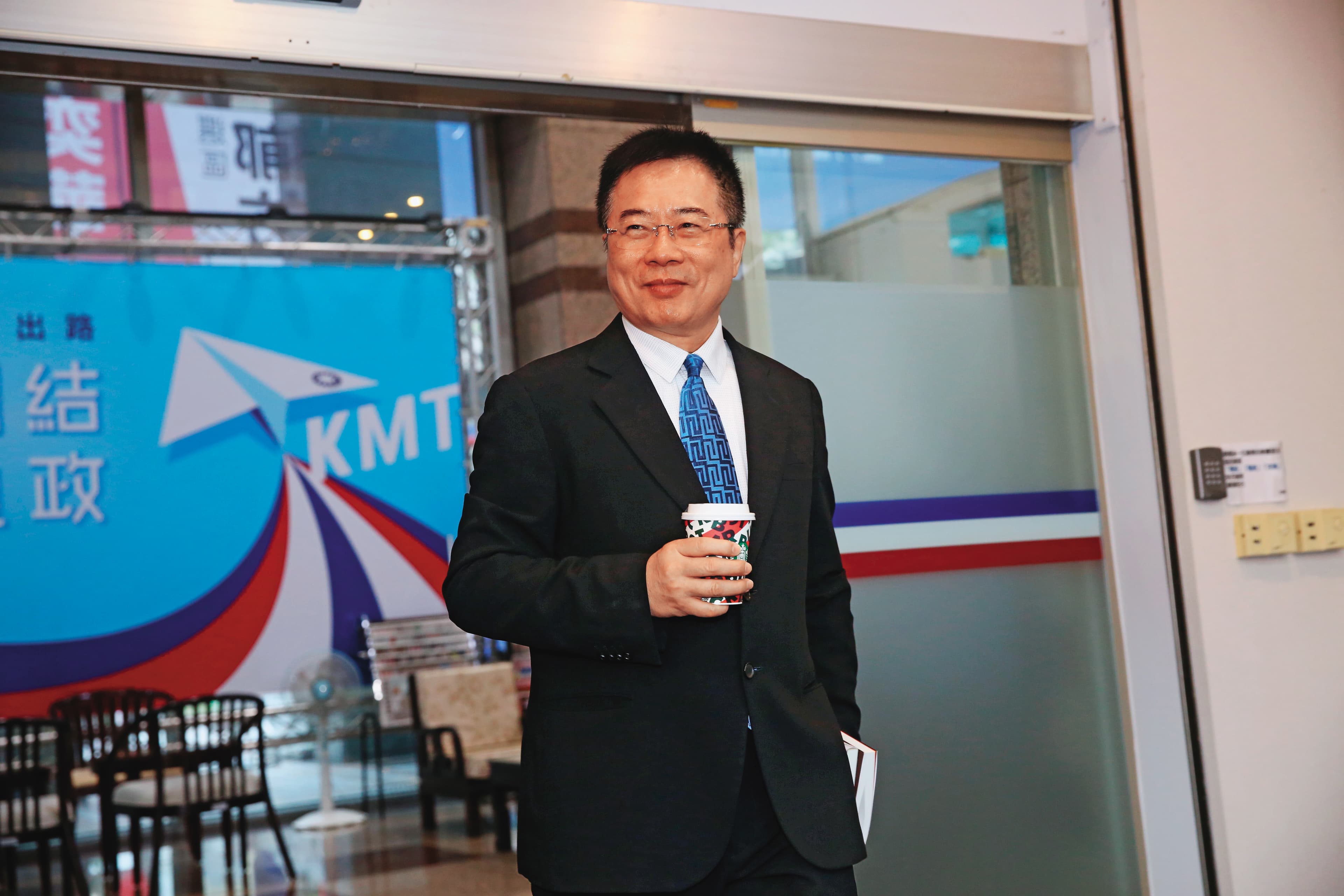 前立委蔡正元力挺盧秀燕在2028年選總統，傳出柯文哲曾透過他與盧預留合作空間。