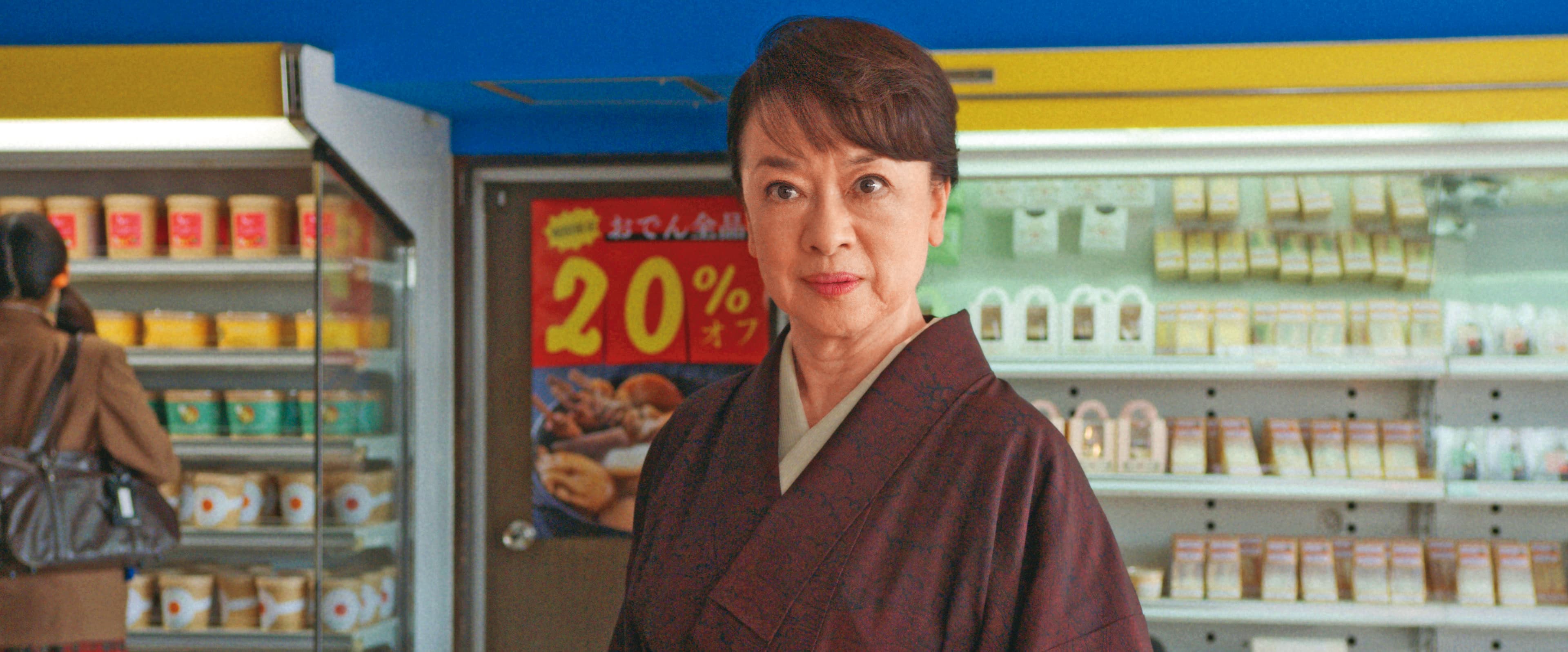 翁倩玉在《桑妮：AI管家》有很多顛覆性的演出，從英語口條、戲路到形象，完全不按牌理出牌，非常搶戲。（Apple TV提供）