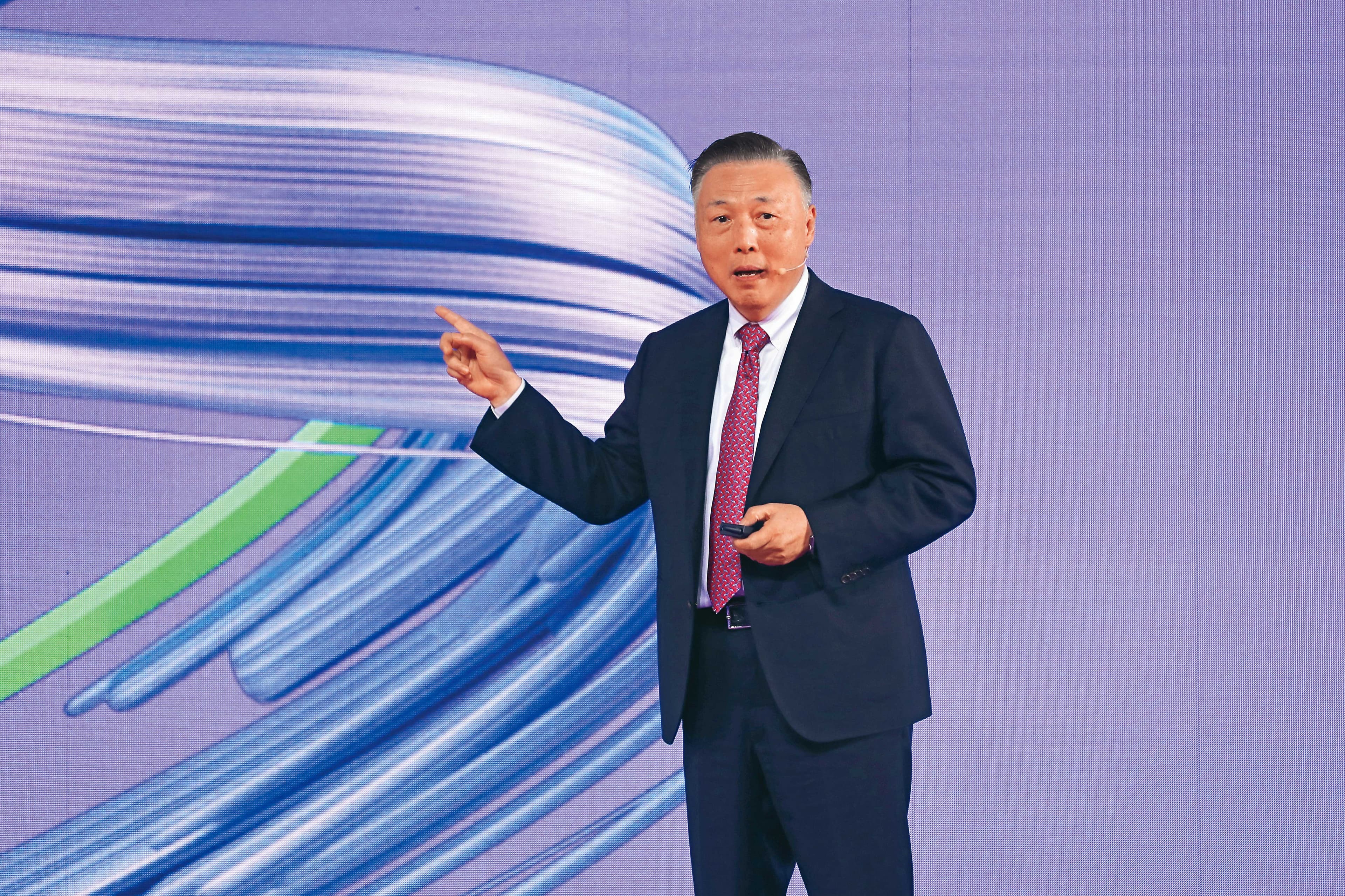 台積電、英特爾與日月光等半導體一線大廠，爭相卡位資料中心相關的矽光子商機。日月光集團營運長吳田玉。