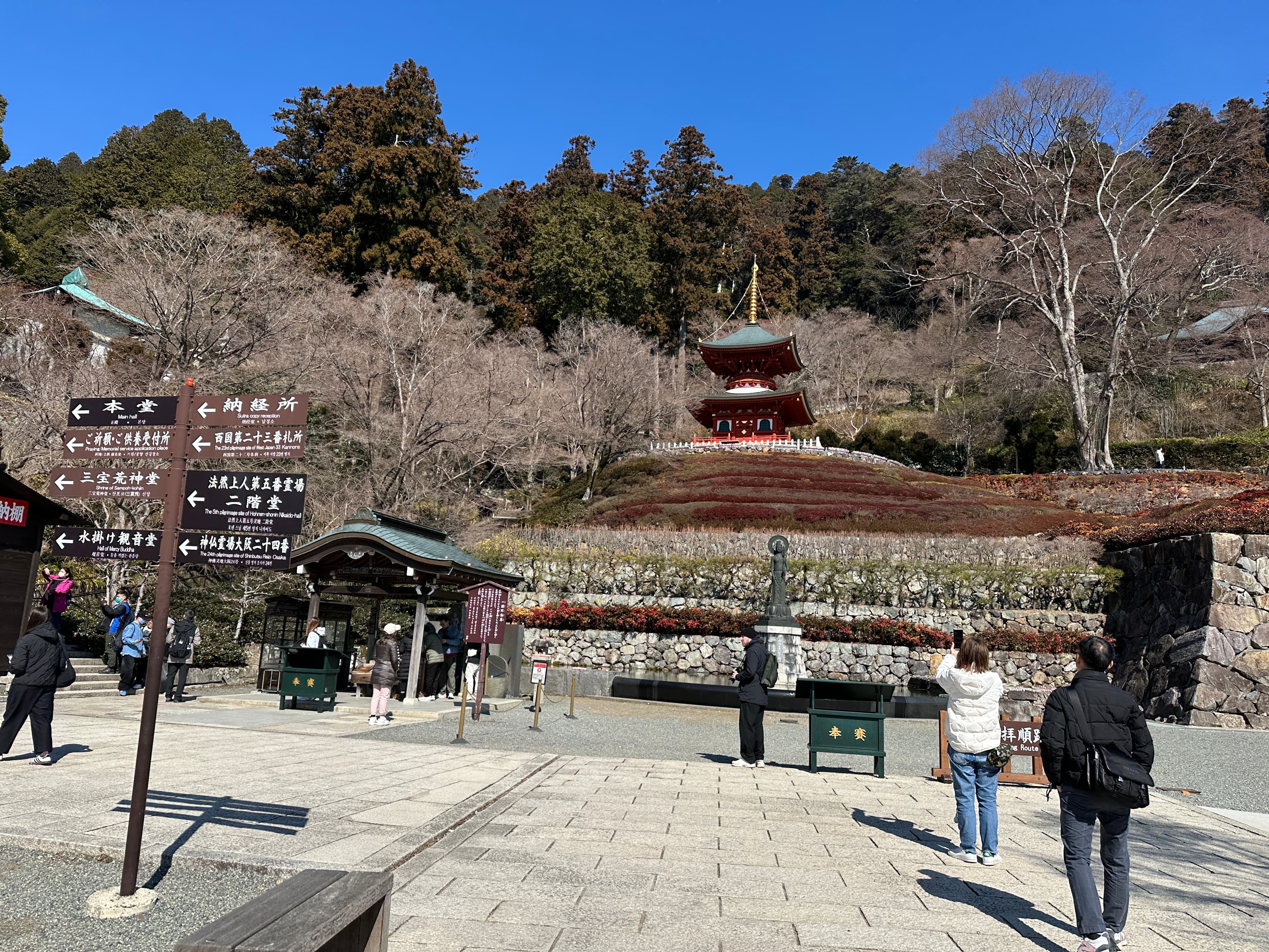 勝尾寺占地8萬坪，相當寬廣。