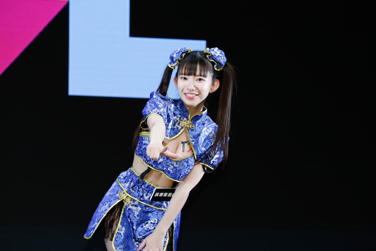 長澤茉里奈不僅是寫真女星，同時也是一名職業麻將棋士，2023年曾來台出席活動。