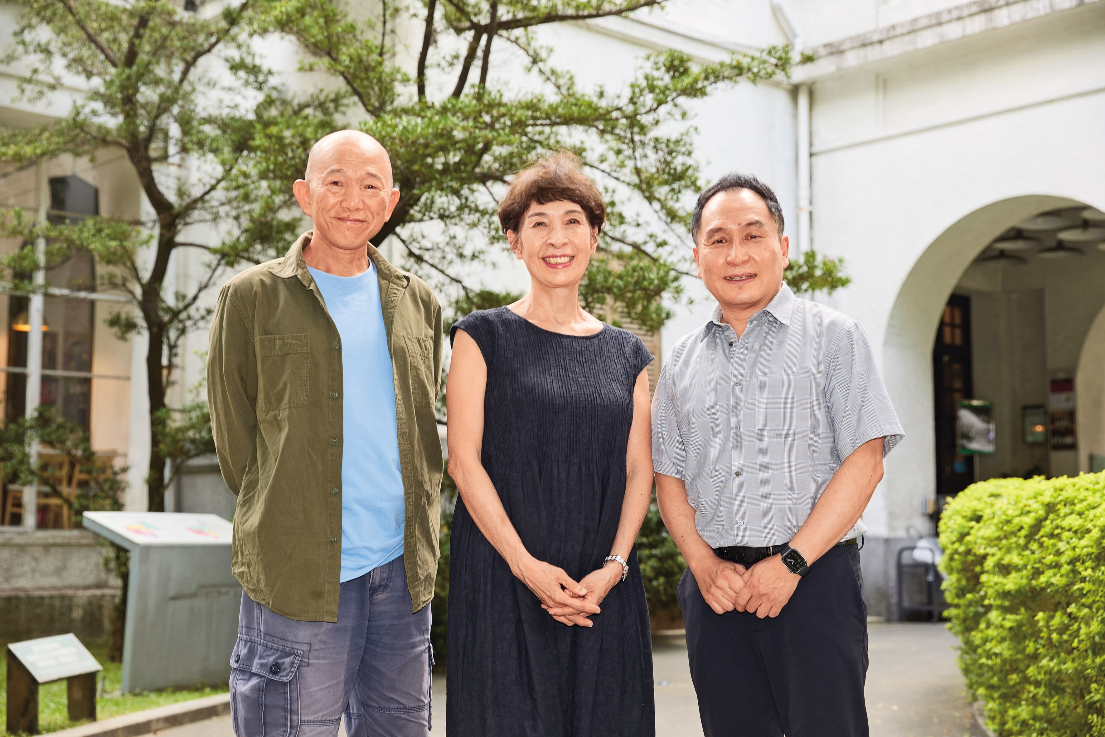 公視《紀錄觀點》現任製作人蘇啟禎（右起）、催生者馮賢賢與資深紀錄片導演柯金源是多年合作夥伴。