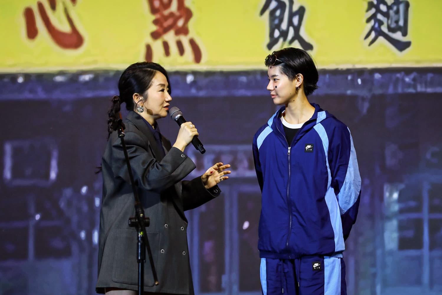 陶晶瑩以華語中生代歌手的身分出席，請女兒豆豆上台打招呼，母女倆同台互動逗趣。（中華音樂人交流協會提供）