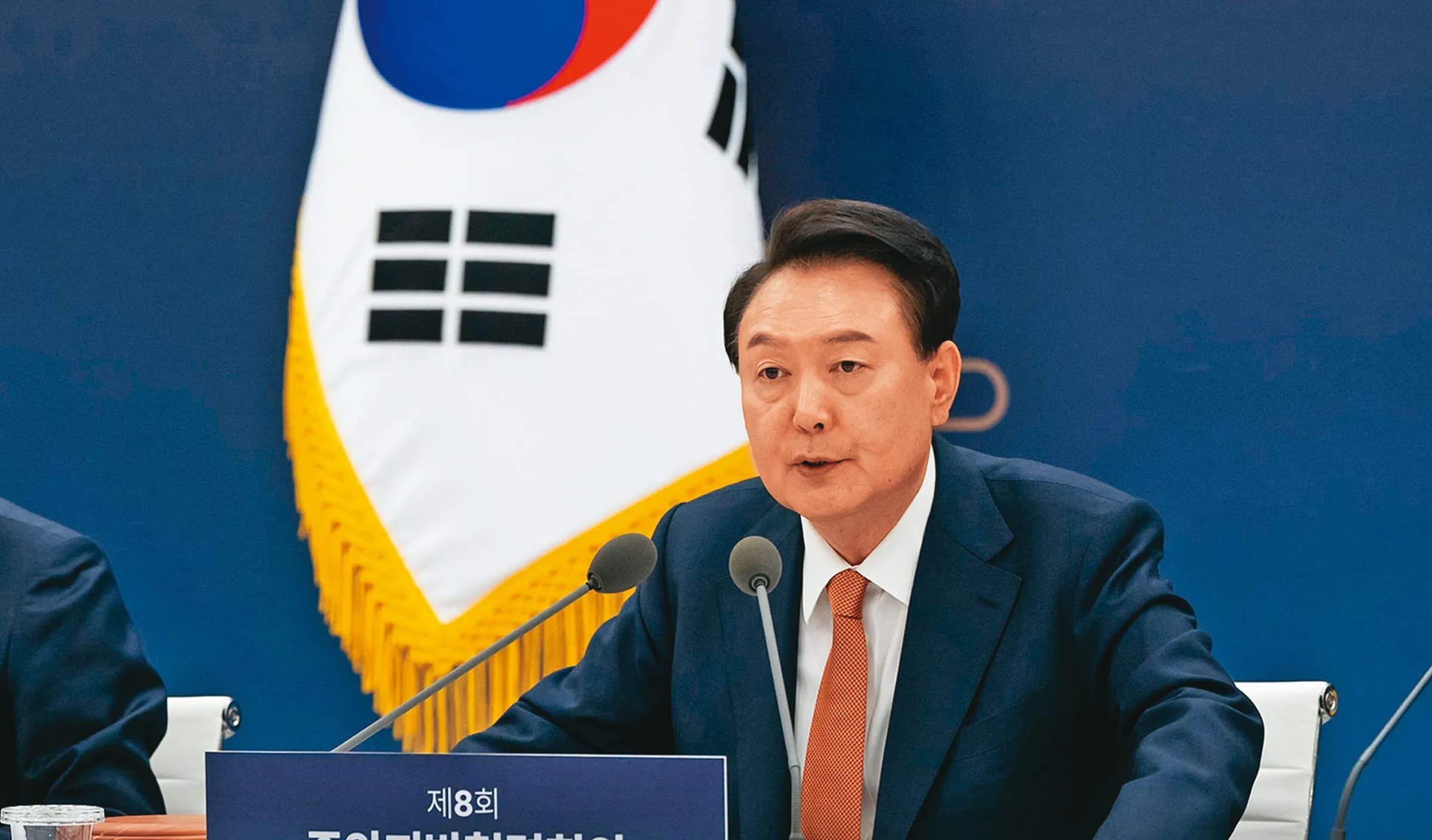 尹錫悅宣布戒嚴一事引發民怨。（翻攝臉書）
