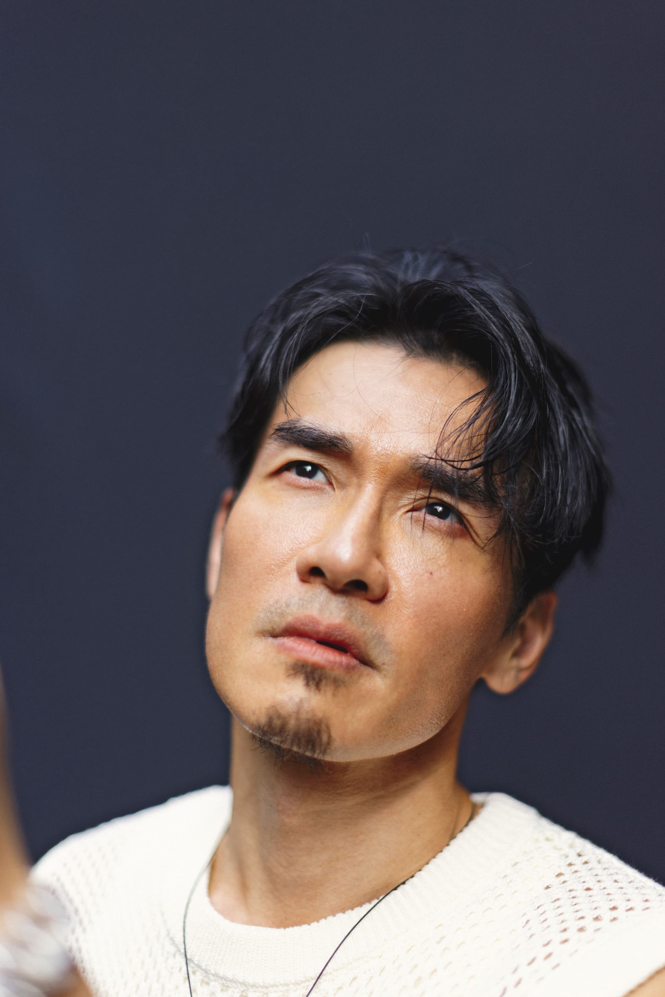 楊一展監製的新作以打怪為題。 自己心裡的怪物是什麼？ 他說得有點玄， 其實不管心裡的怪物 或是外在的怪物，全都是假的。