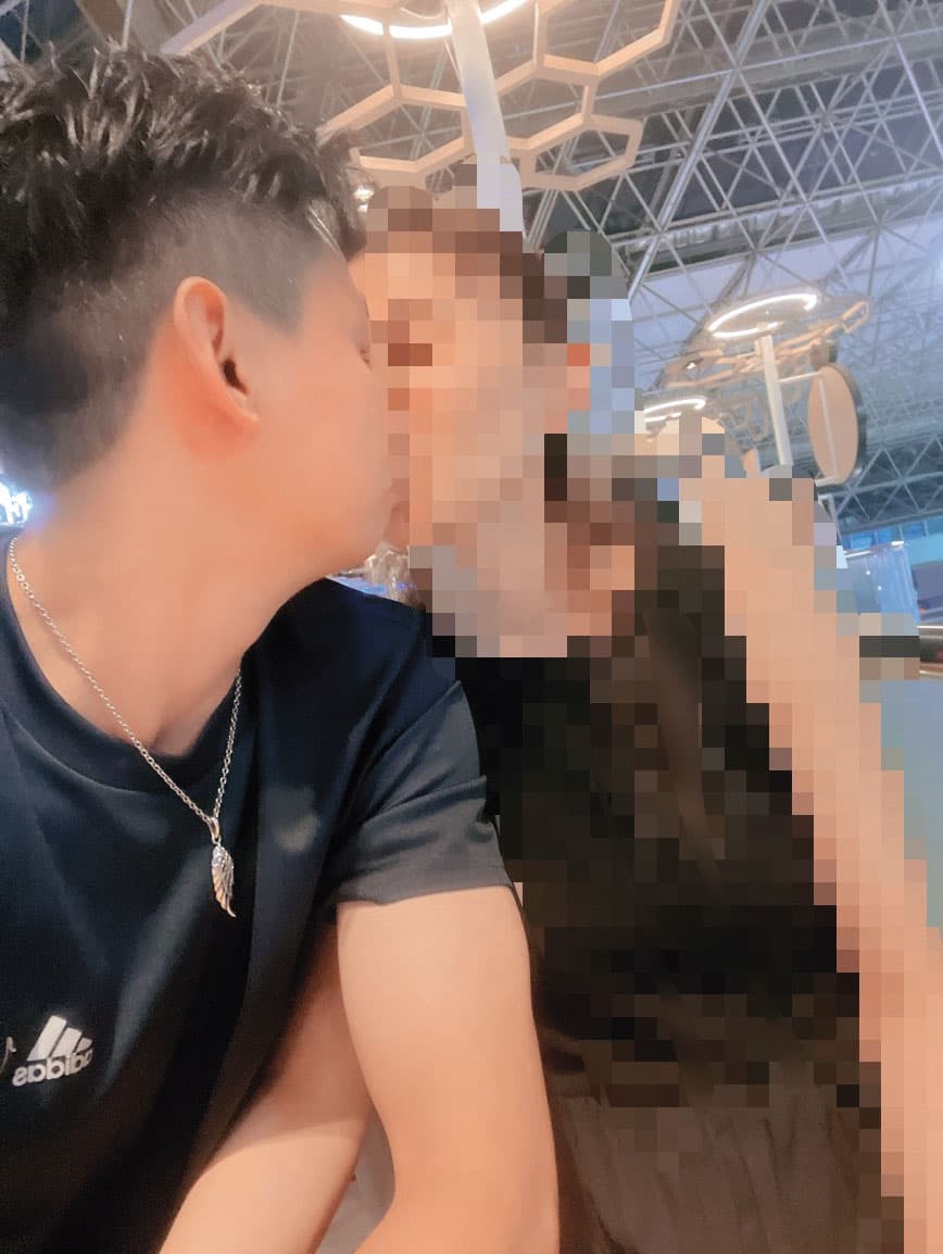已婚的殷碩韓（左）遭爆偽單身、劈腿多女。（讀者提供）