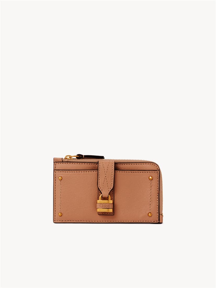 Paddington棕色鎖頭卡夾。NT$14,400（Chloé提供）