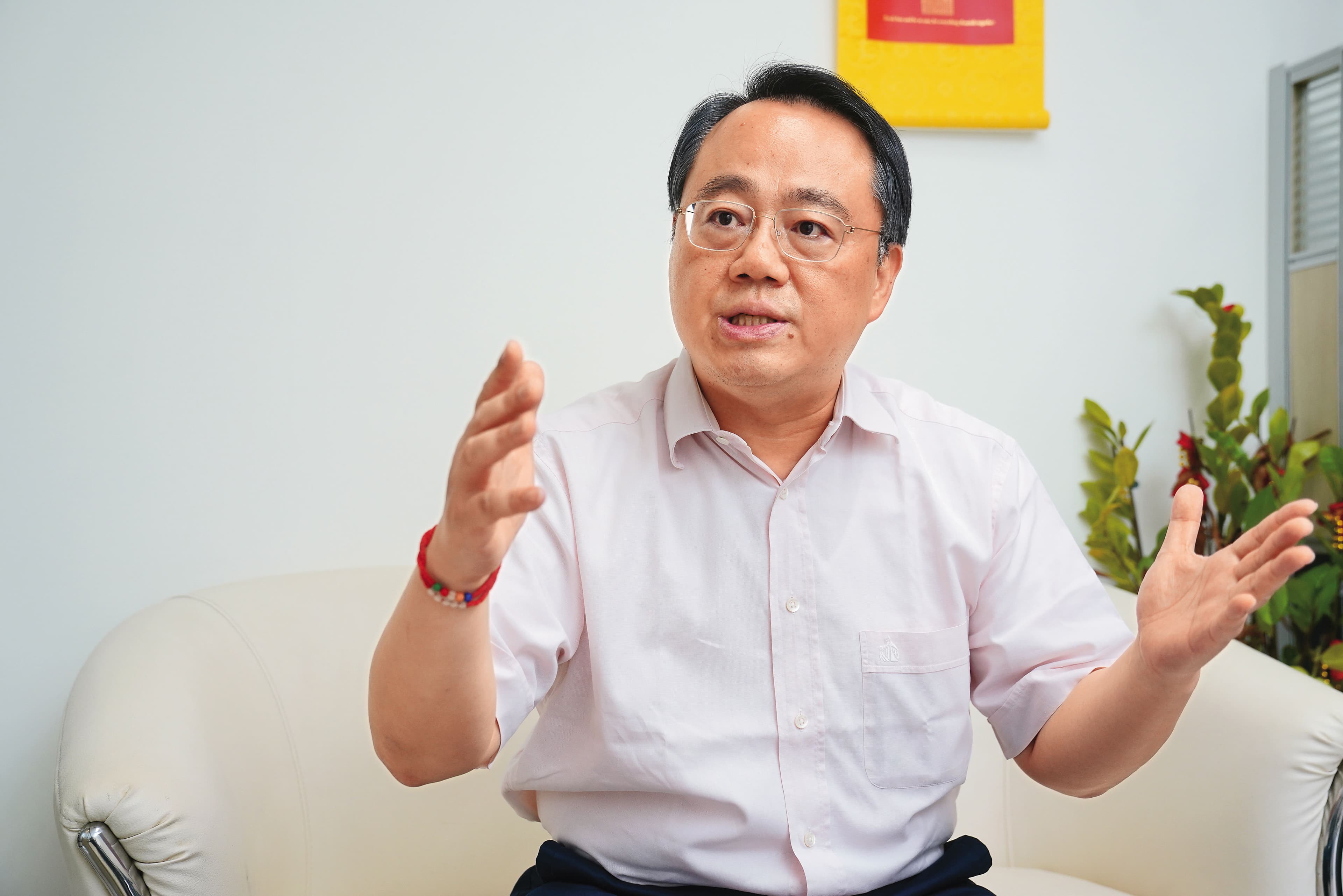 台師大管理學院院長、前期交所副總蔡蒔銓認為，台股藏有「槓上加槓」信用擴張的風險。
