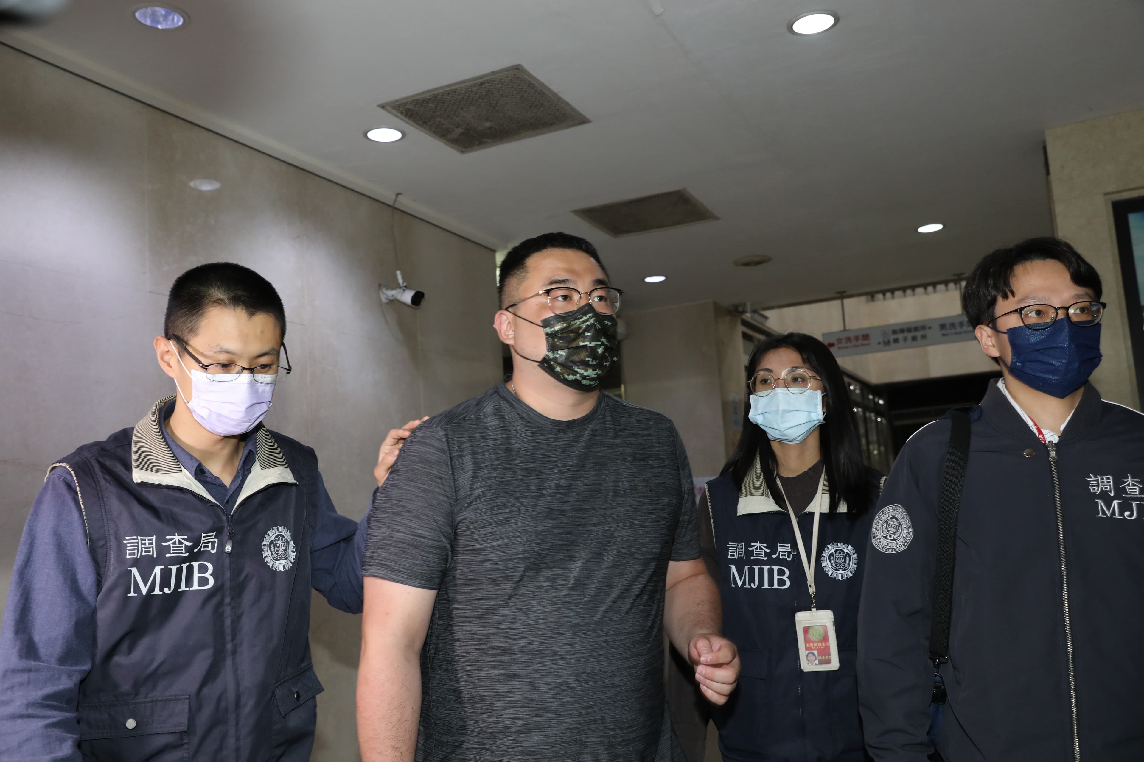 去年檢調搜索，北市議員葉林傳服務處主任林晴紀無保請回。（本刊資料照）
