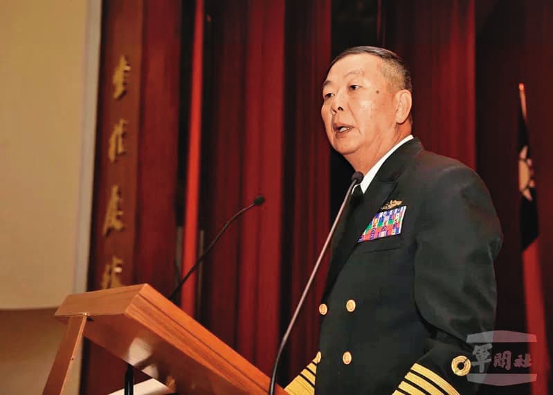 潛艦國造召集人黃曙光、前海軍顧問郭璽，去年11月遭徐巧芯與吳子嘉指涉賣台並提告。