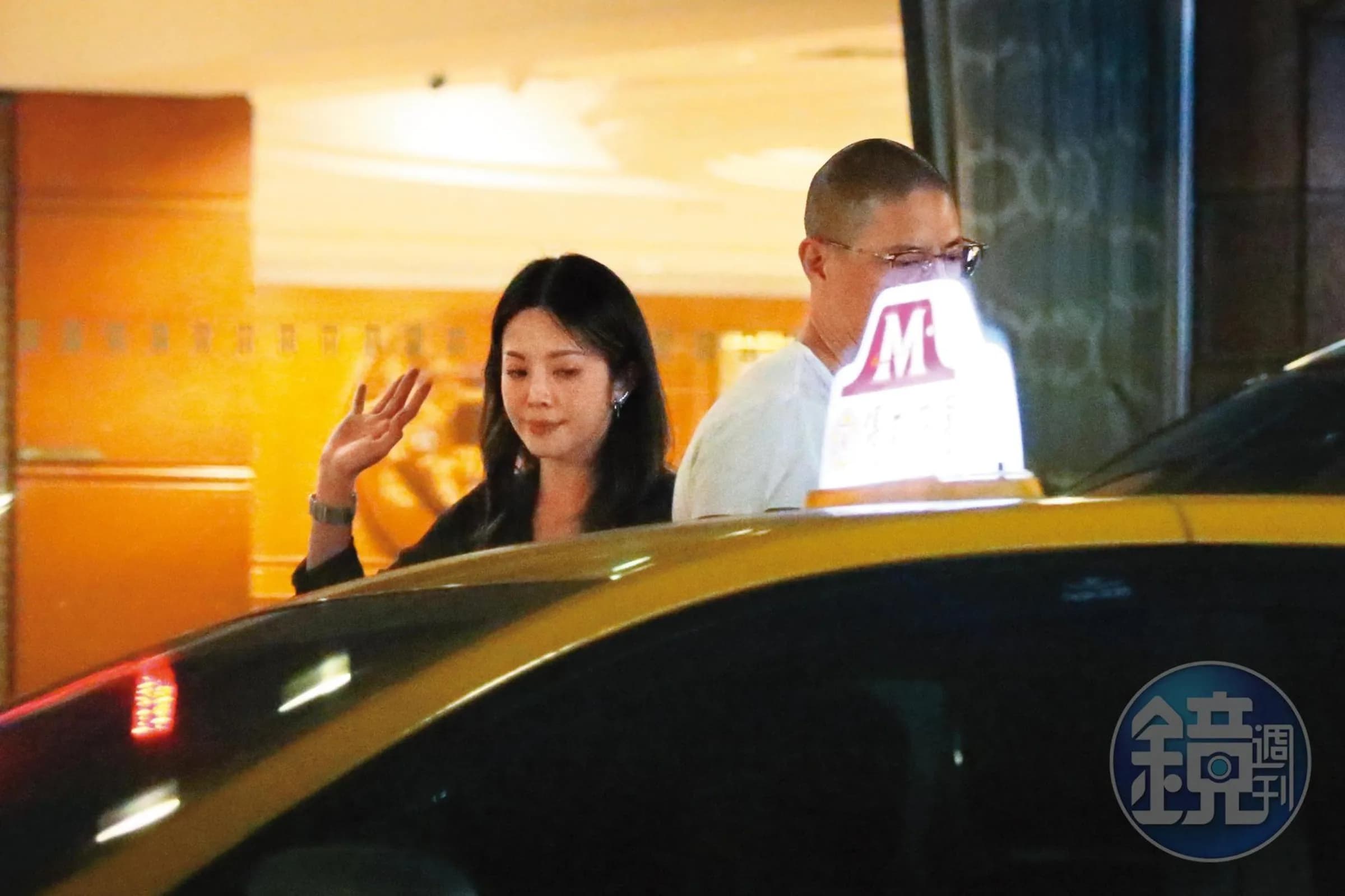 蔣友柏離婚後，多次被拍到與助理莊涵雲親密互動，如今他在50歲「套牢」莊涵雲。（本刊資料照）
