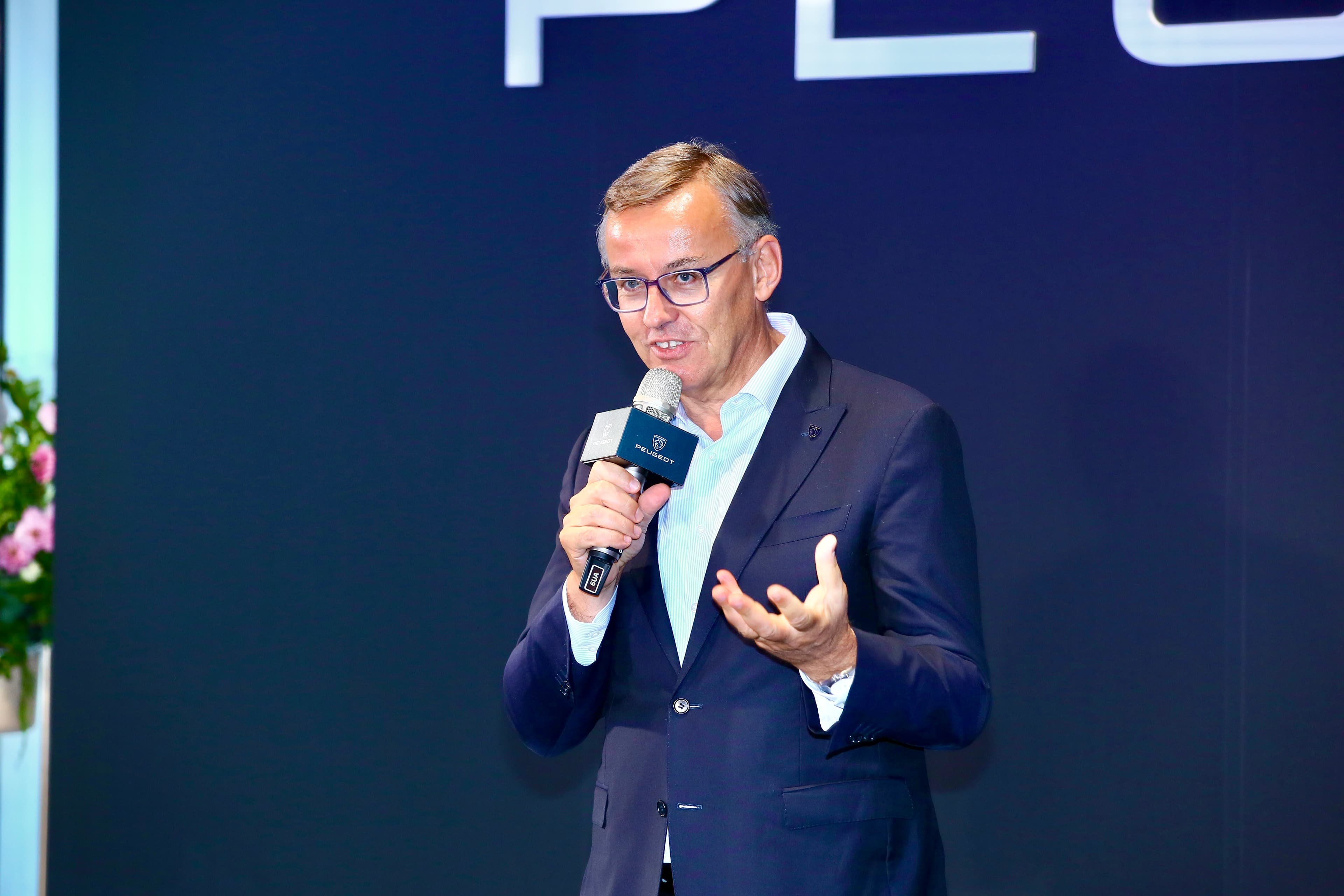 PEUGEOT全球CEO費維來台力挺寶嘉聯合。