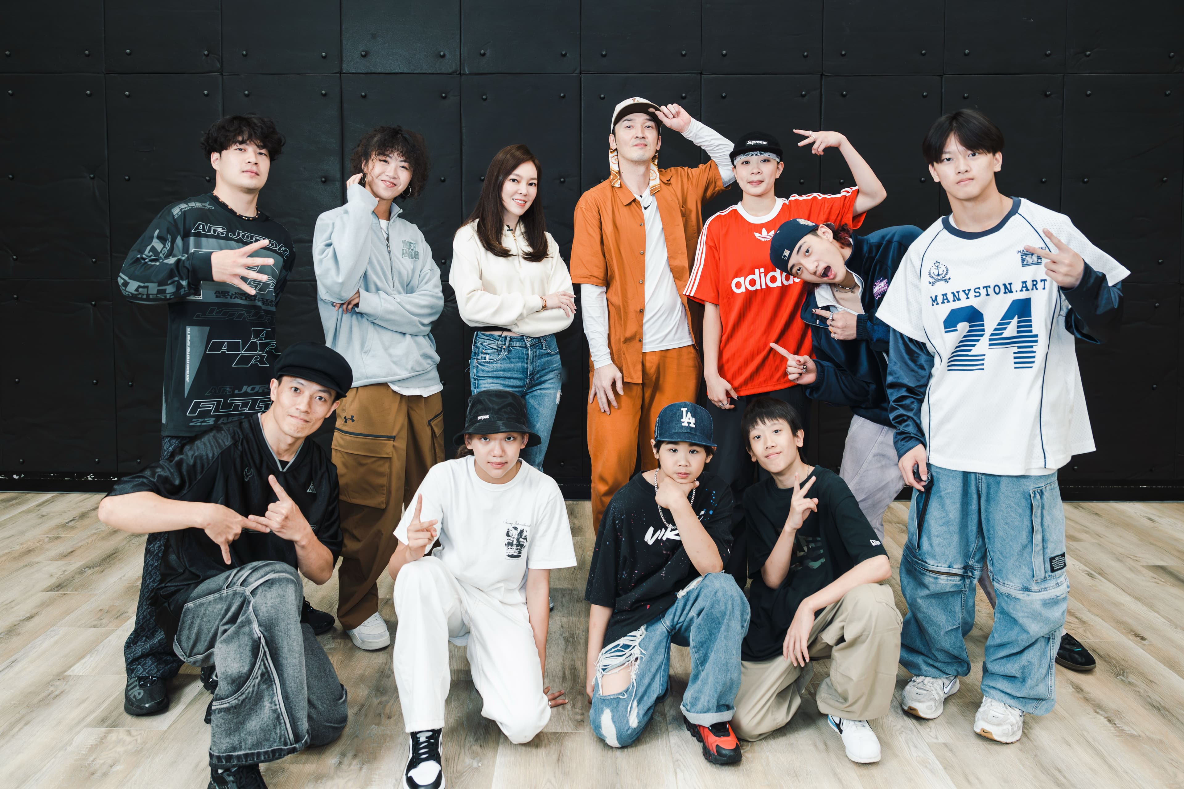 永齡霹靂舞銘日之馨計畫全體參與人的合影（永齡基金會提供）