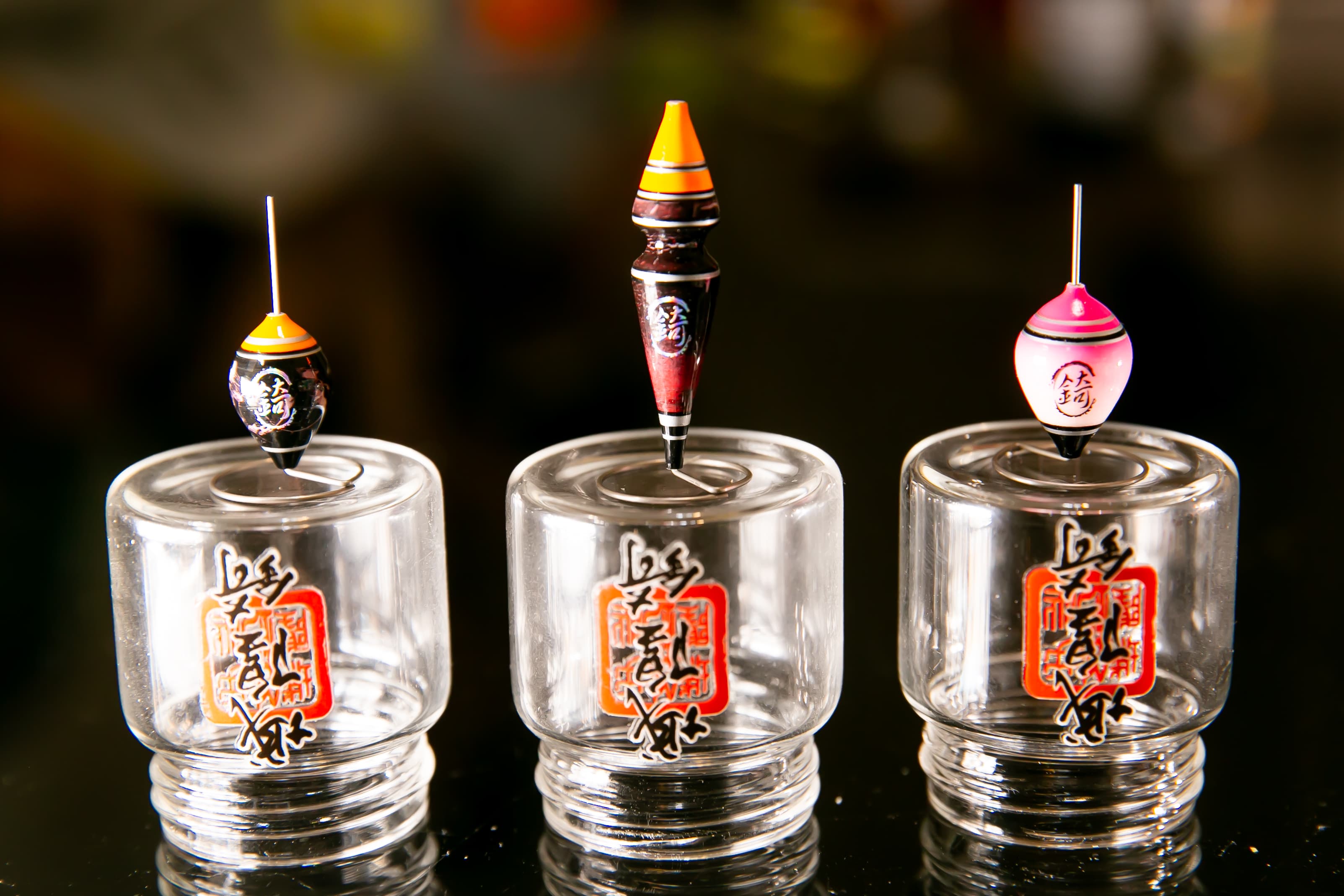 城隍錡的手工阿波，每顆花色形狀都不一樣。（1,880元／顆）
