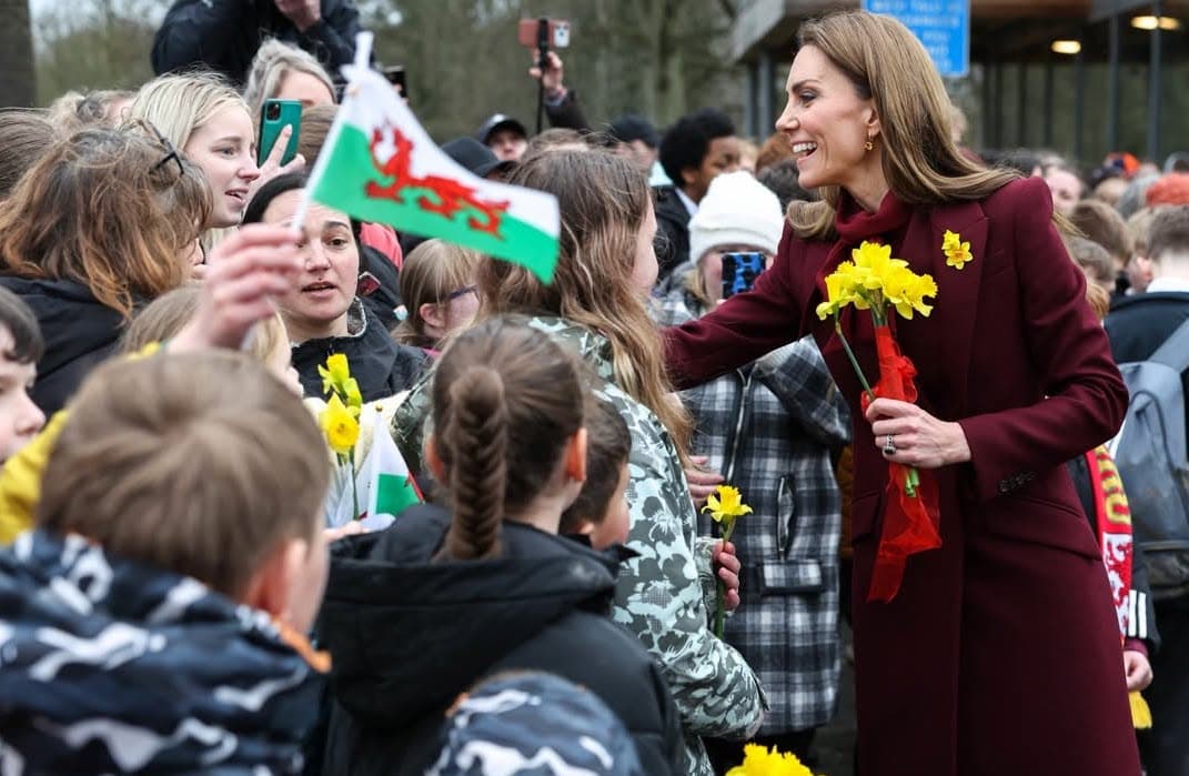 凱特王妃受到當地民眾歡迎。（翻攝princeandprincessofwales IG）