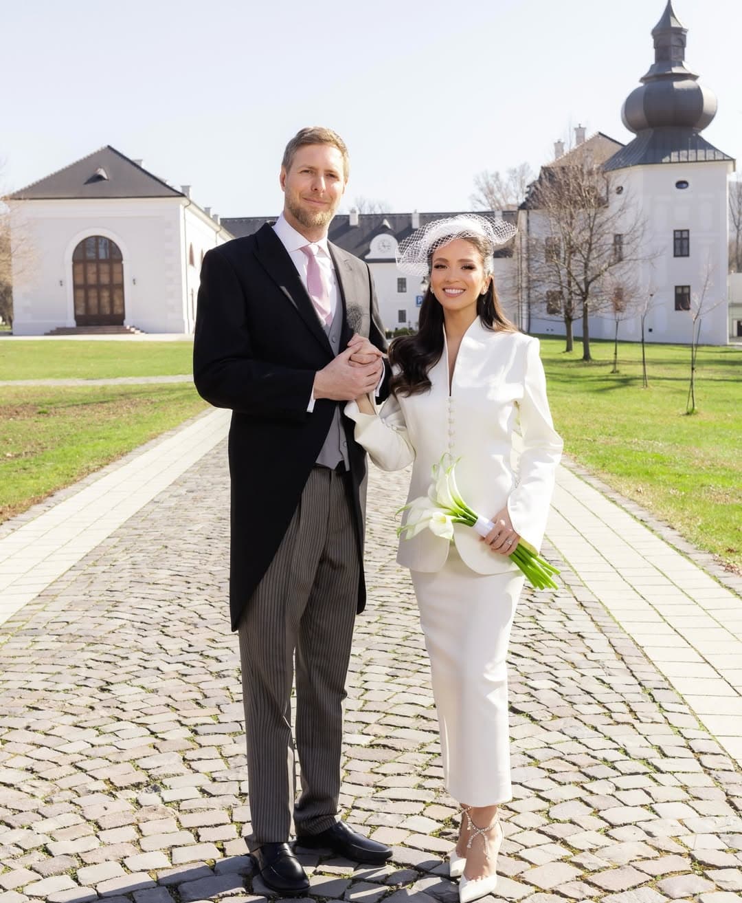 萊卡王子（左）與布萊爾塔（右）結婚，這是他的第二段婚姻。（翻攝princleka IG）