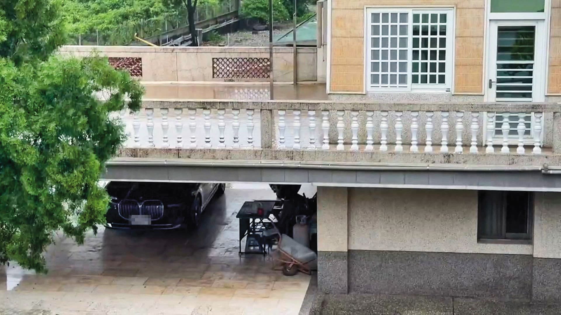 黃聖玹的兒子發現父親陳屍住處，立刻向警方報案。（鏡新聞提供）