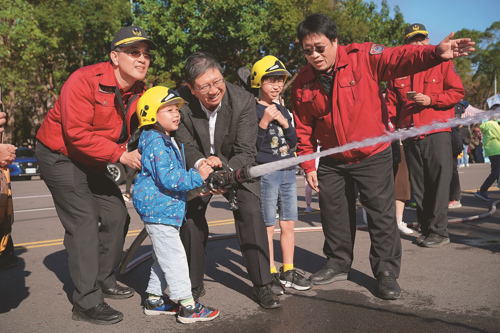 透過防災技能公益園遊會，竹縣防災教育向下扎根。（新竹縣政府提供）