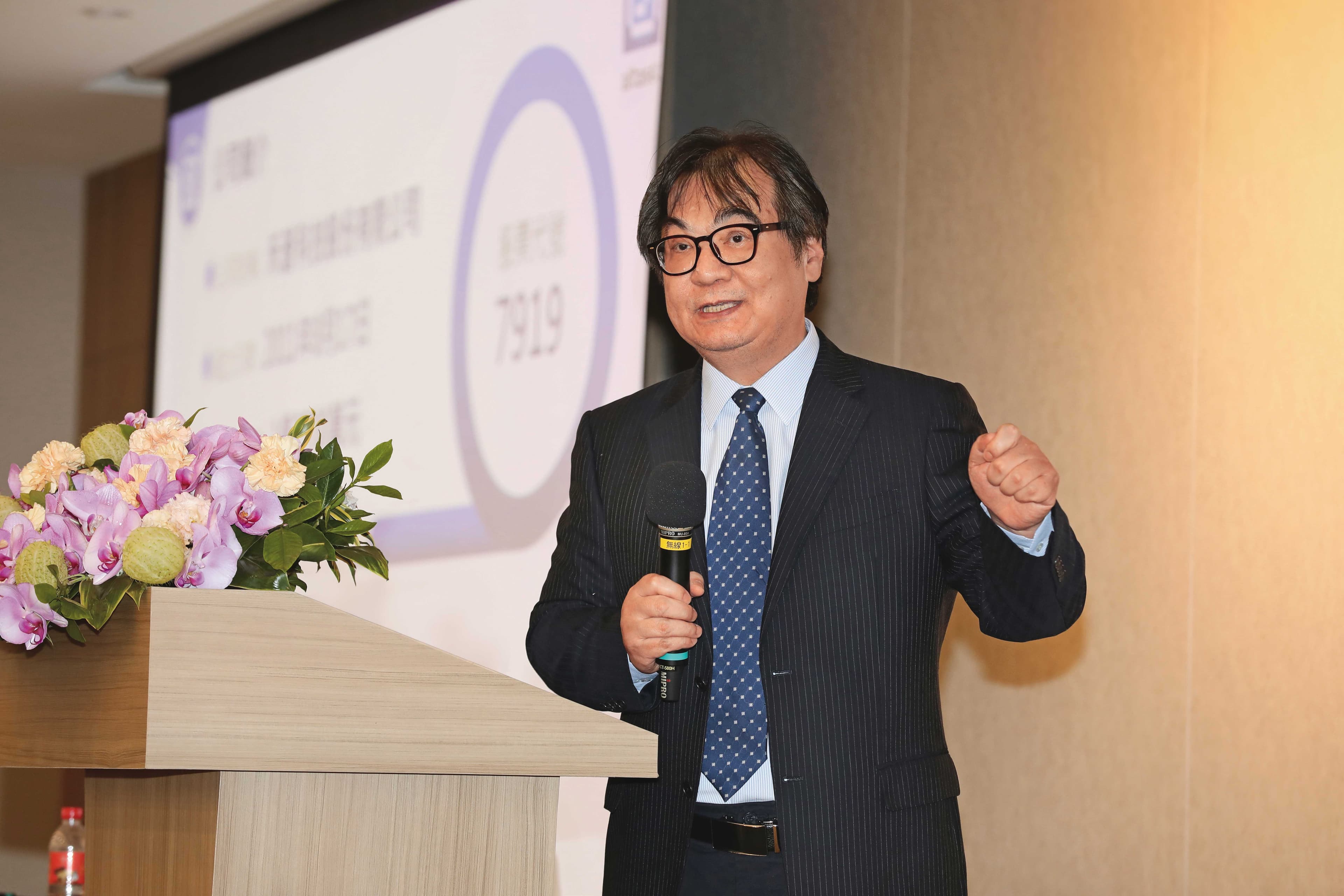 董座周恒德在人生半百之際勇闖創業路，成立禾蒼，如今欲再闖上市路。