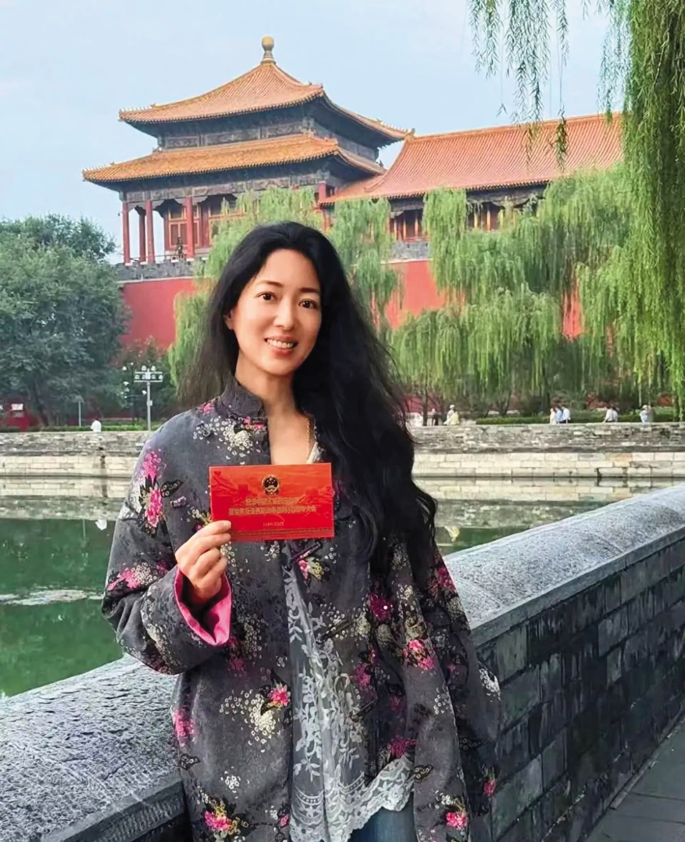 上海市政協委員郭惠光(圖)曾任北京市政協委員,是嘉里控股董事長郭孔華的姊姊。(翻攝微博)