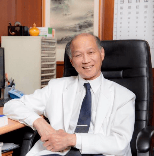 荻窪國際醫院院長范育仁，現年75歲。（翻攝醫院官網）