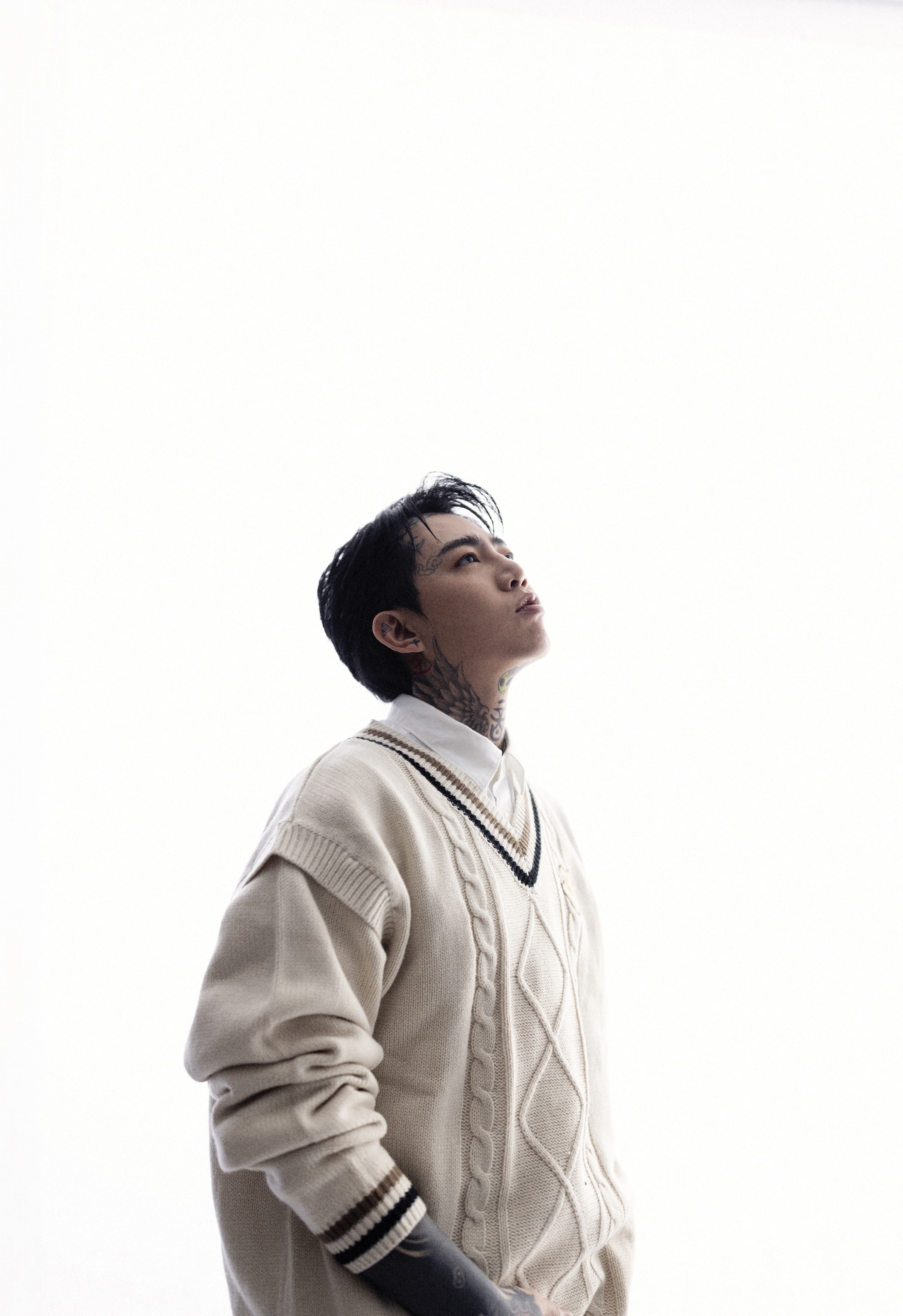 知道自己的靈魂適合什麼。 謝和弦也清楚， 小孩的靈魂會找到自己最舒服的地方， 那不是一個父親可以強迫的事情。